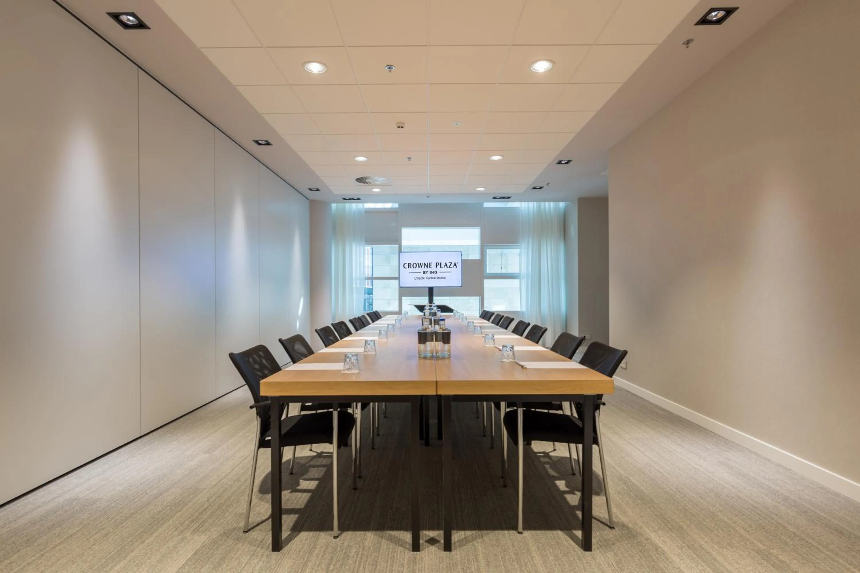 Meeting/conference room in Crowne Plaza Utrecht - Central Station by IHG
