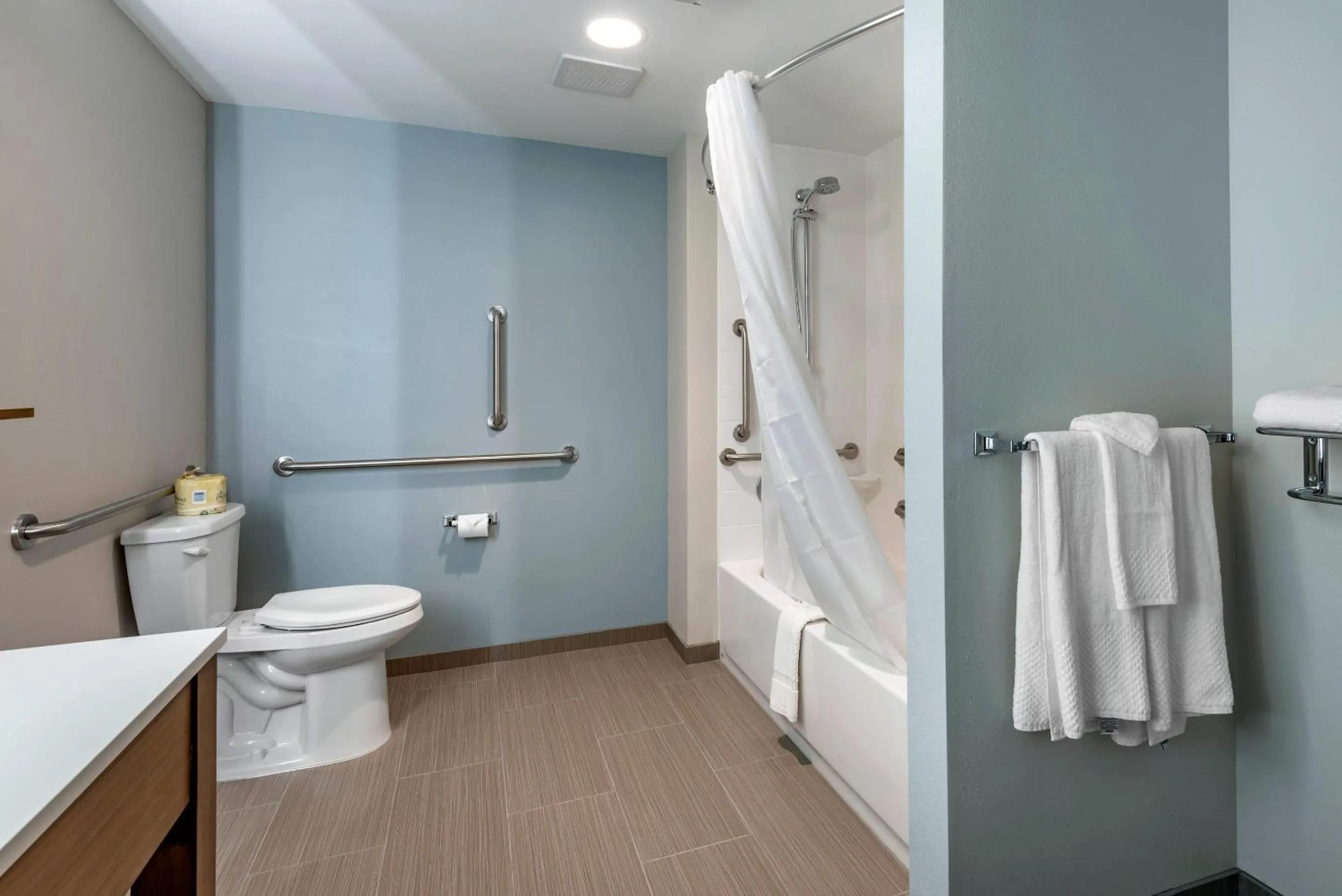 Bedroom in MainStay Suites Durango