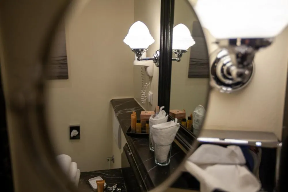 Bed in Hotel Niederländischer Hof