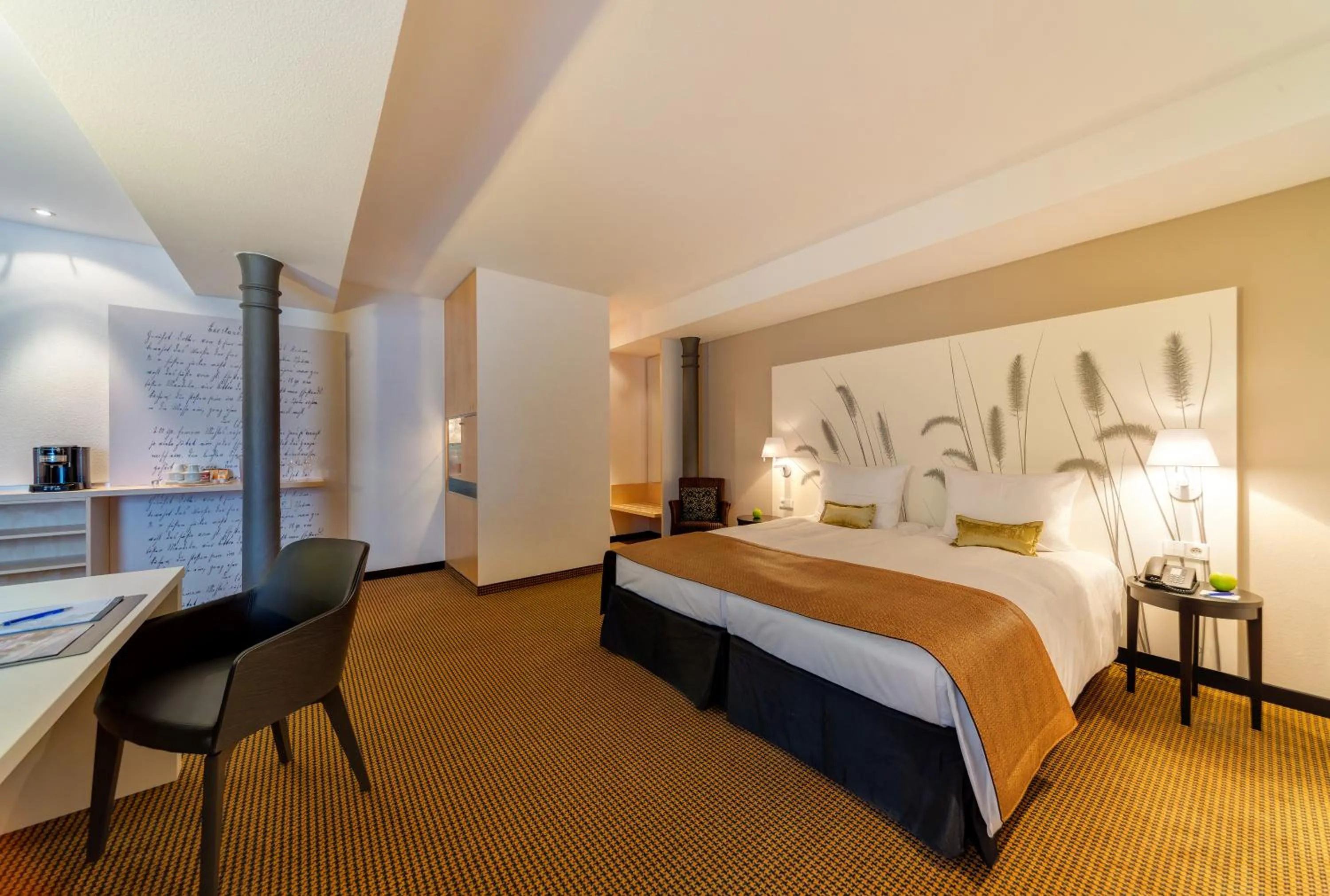 Photo of the whole room, Bed in nestor Hotel Stuttgart-Ludwigsburg