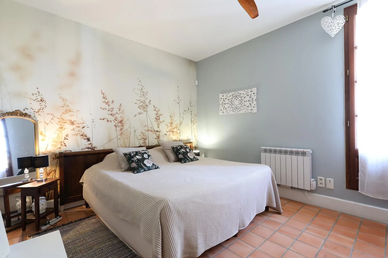 Bedroom, Bed in Maison Dix Chambres d'hôtes et Espace SPA Bien être