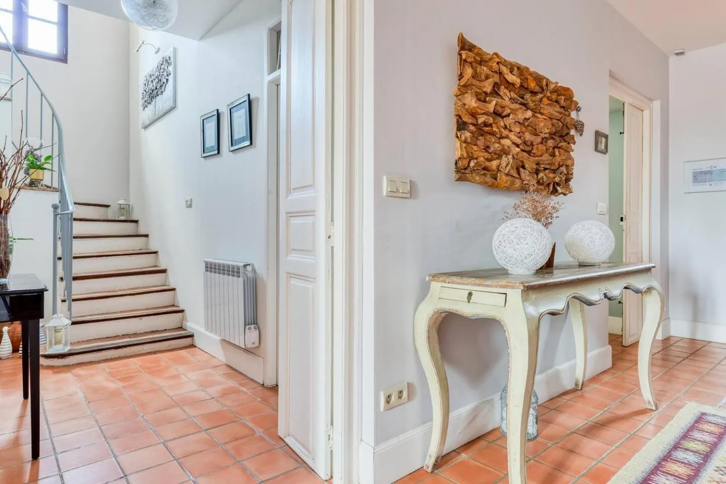 Lobby or reception in Maison Dix Chambres d'hôtes et Espace SPA Bien être