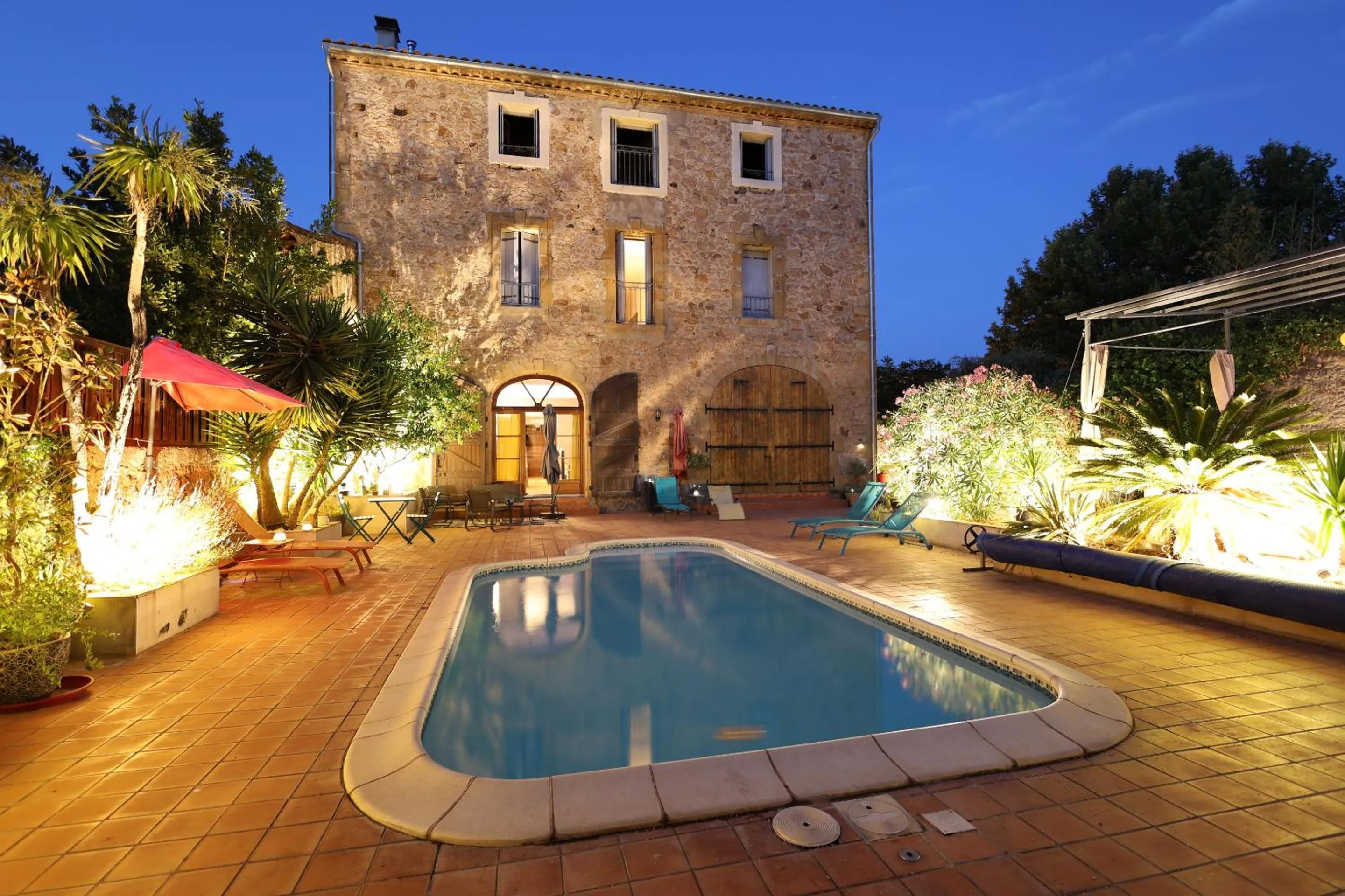 Pool view in Maison Dix Chambres d'hôtes et Espace SPA Bien être