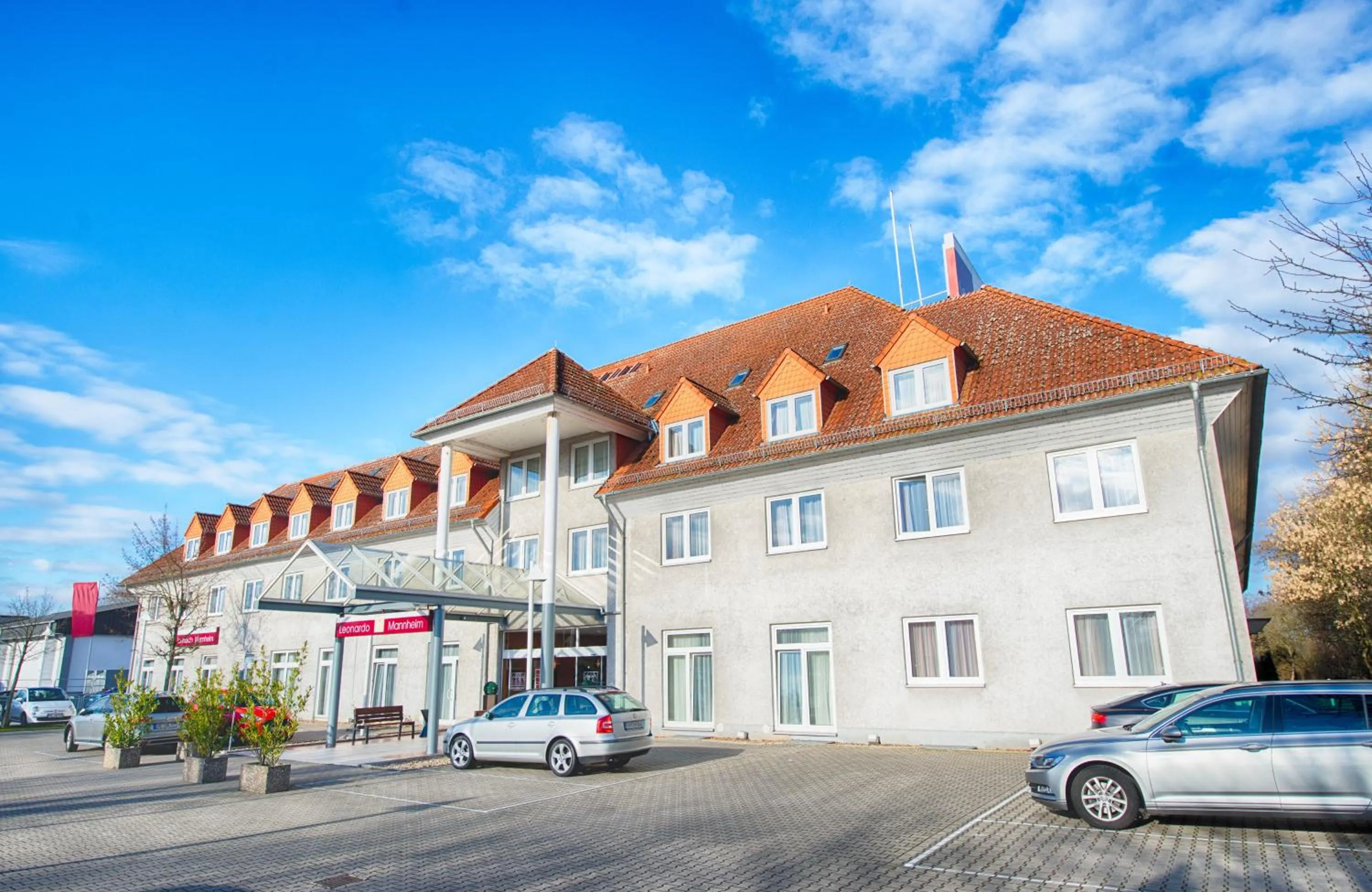 Property building in Leonardo Hotel Mannheim-Ladenburg
