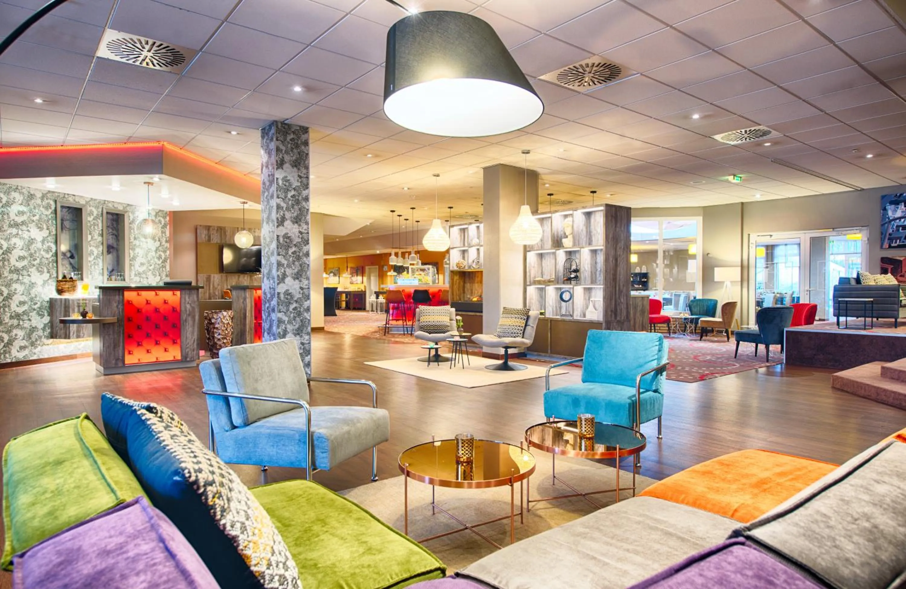 Lobby or reception in Leonardo Hotel Mannheim-Ladenburg