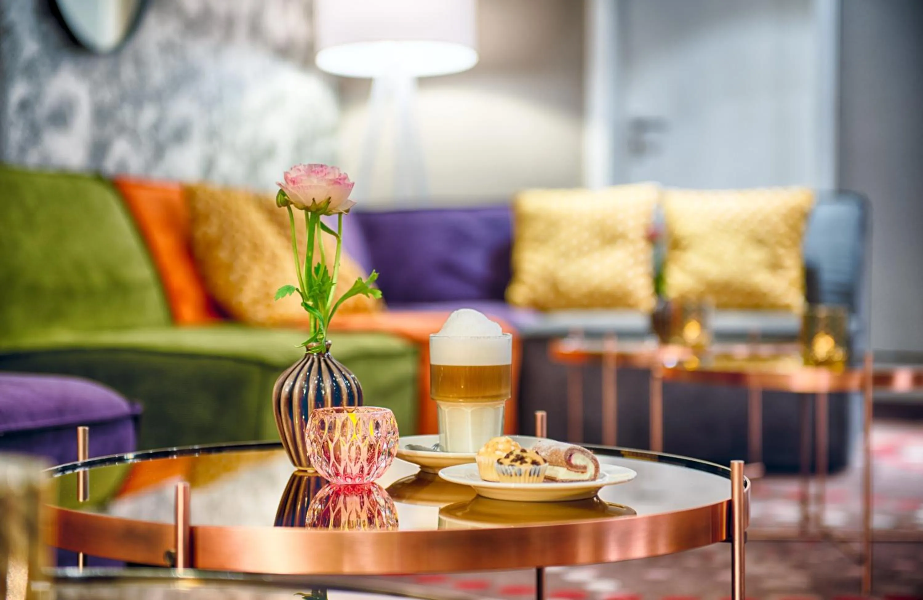 Lobby or reception in Leonardo Hotel Mannheim-Ladenburg