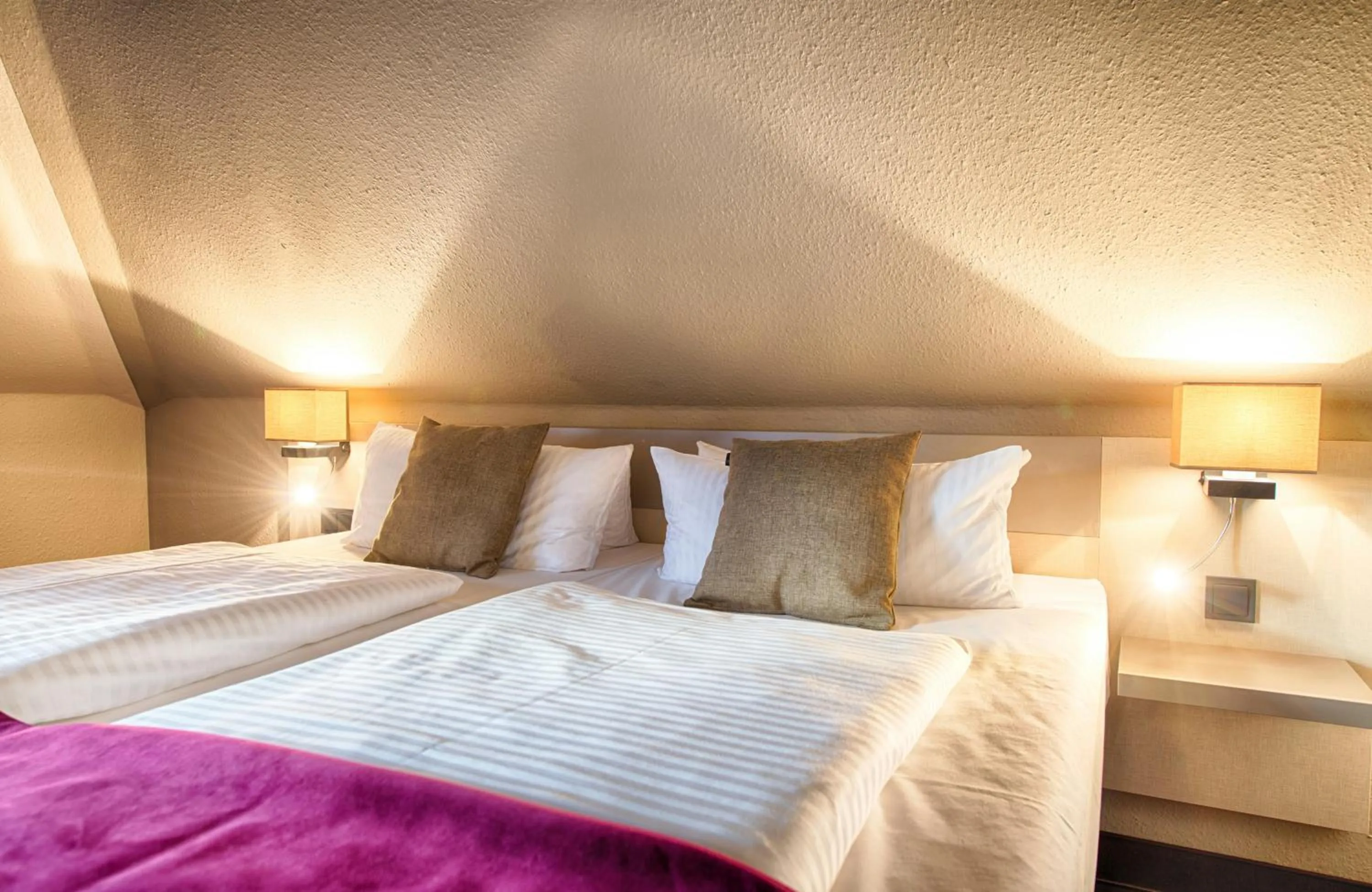Photo of the whole room, Bed in Leonardo Hotel Mannheim-Ladenburg