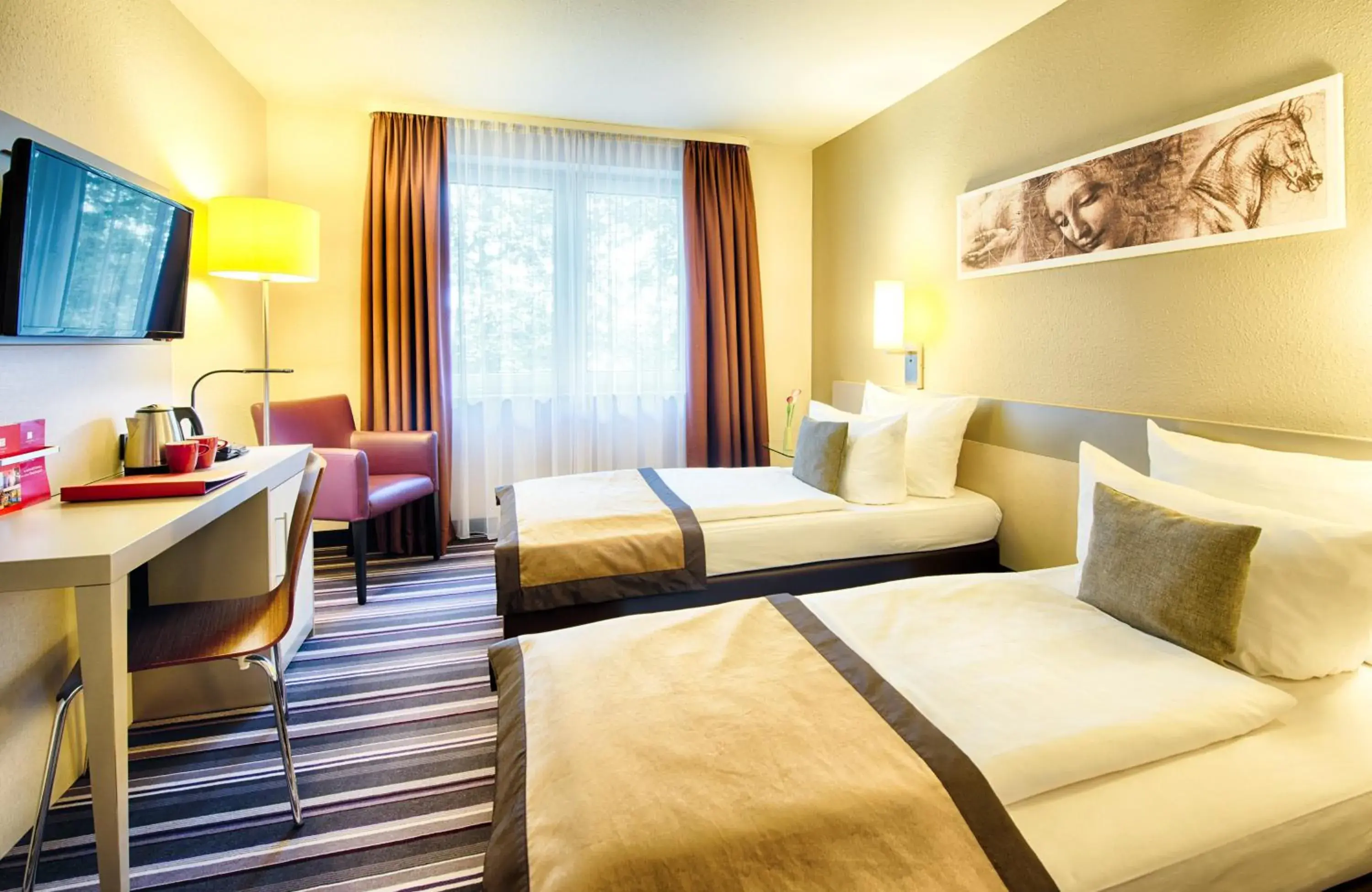 Comfort Twin Room in Leonardo Hotel Mannheim-Ladenburg Comfort Twin Room in Leonardo Hotel Mannheim-Ladenburg