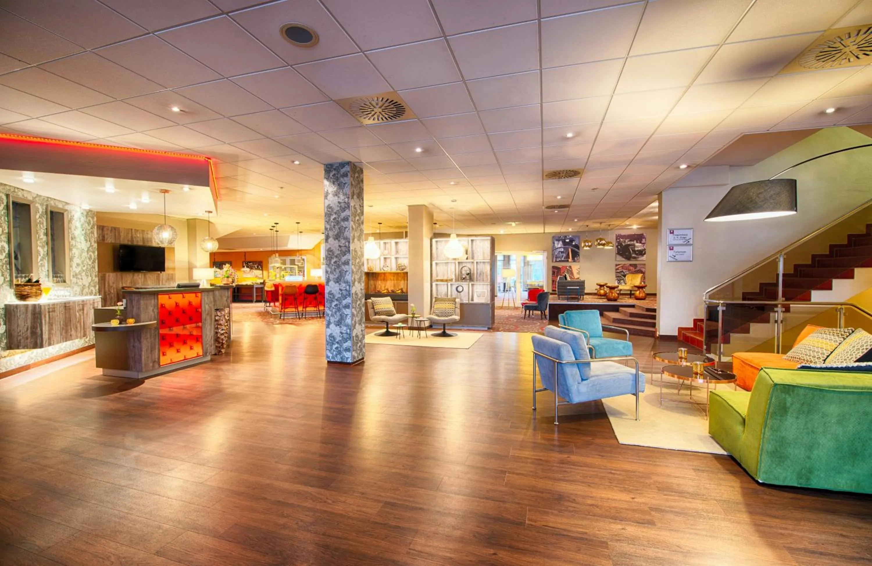 Lobby or reception in Leonardo Hotel Mannheim-Ladenburg