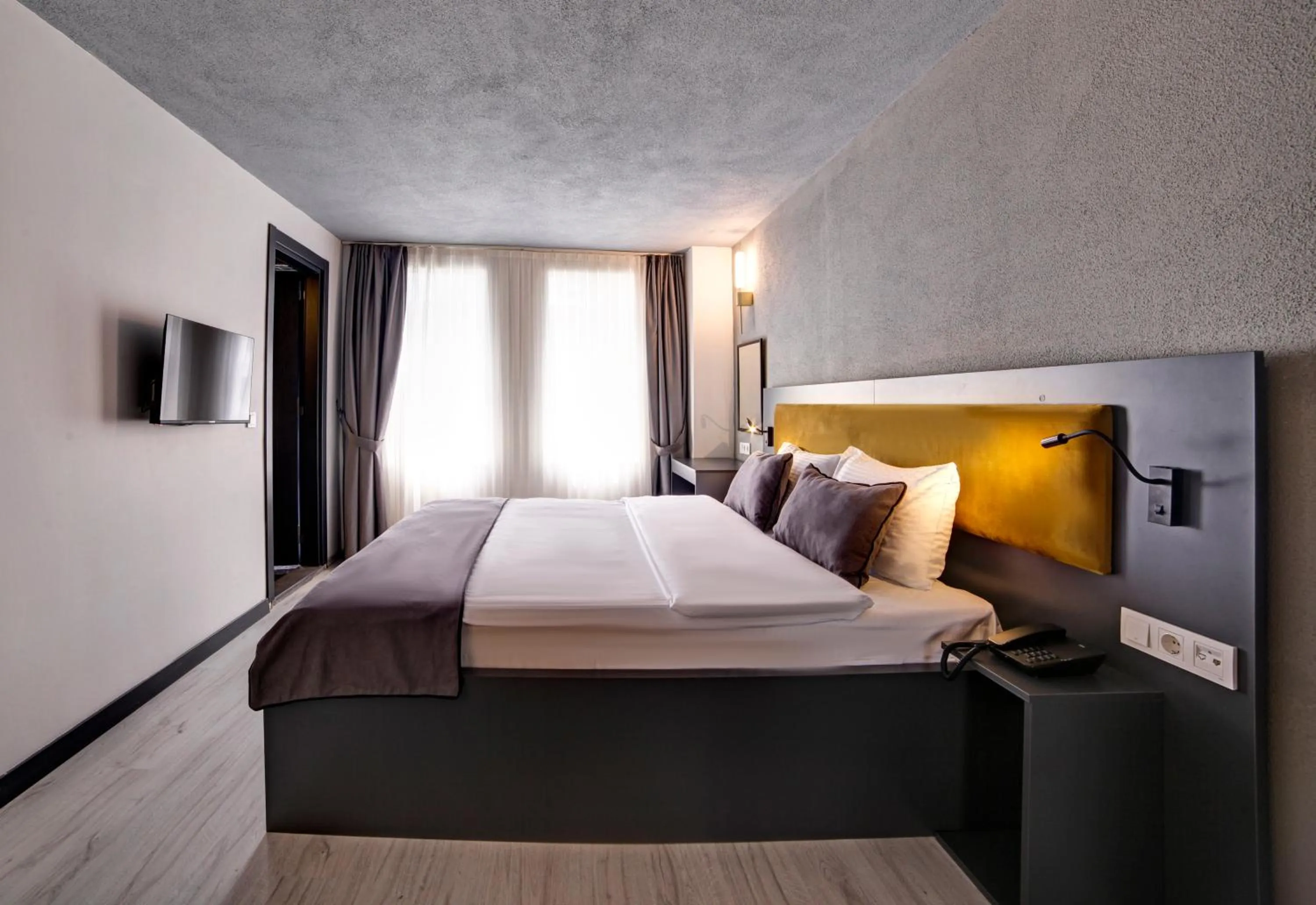 Photo of the whole room, Bed in Taksim Seya Suites Hotel