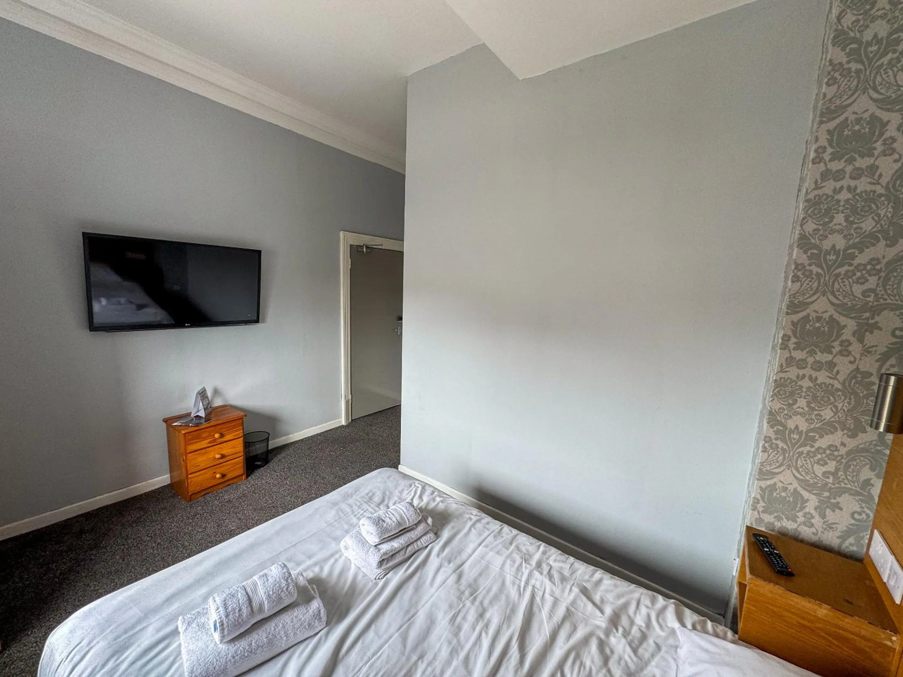 Bedroom, Bed in The New England Hotel