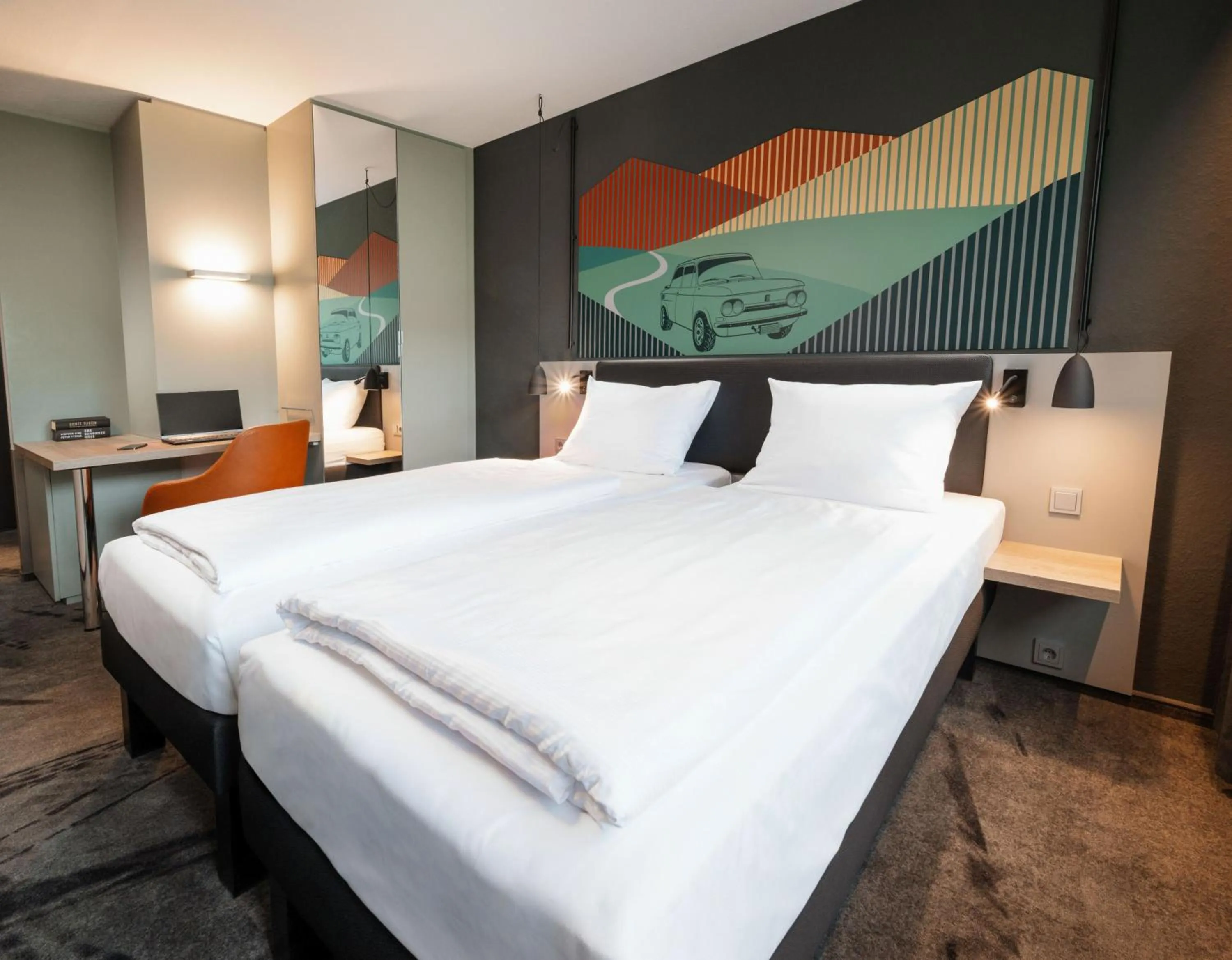 Photo of the whole room, Bed in ibis Styles Neckarsulm