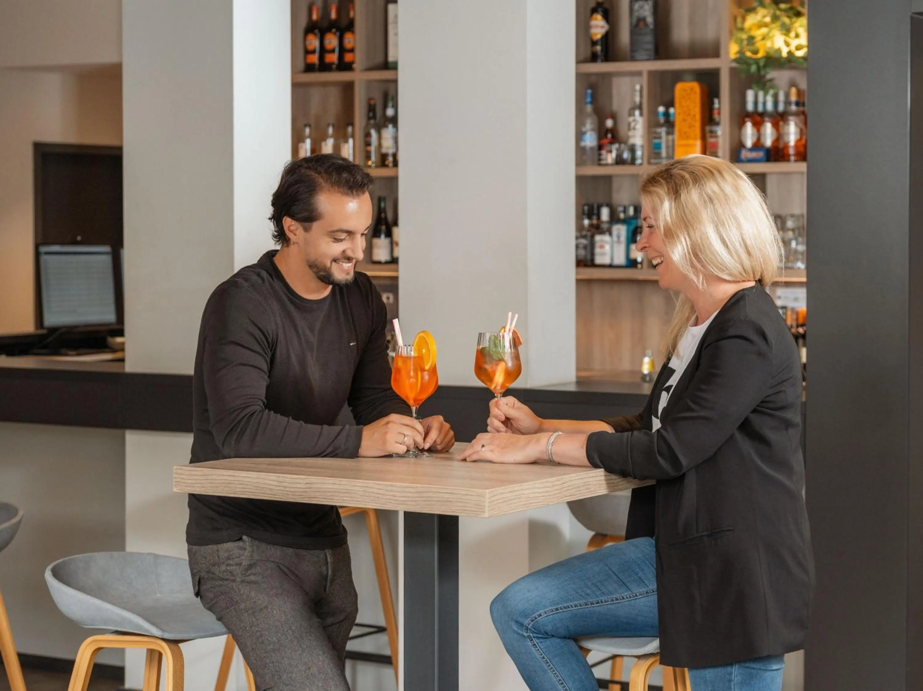 Lounge or bar in ibis Styles Neckarsulm