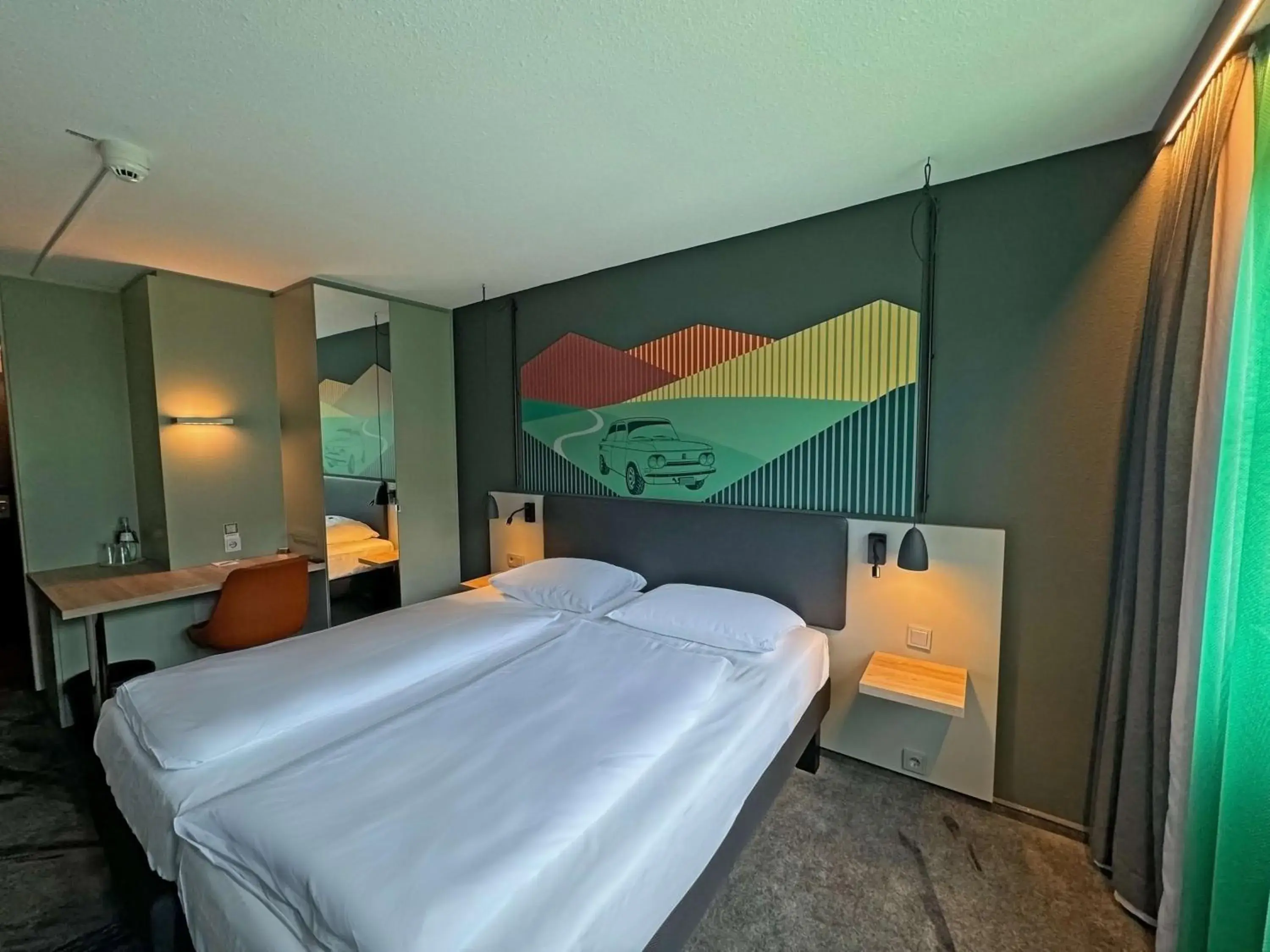 Business Double Room in ibis Styles Neckarsulm Business Double Room in ibis Styles Neckarsulm