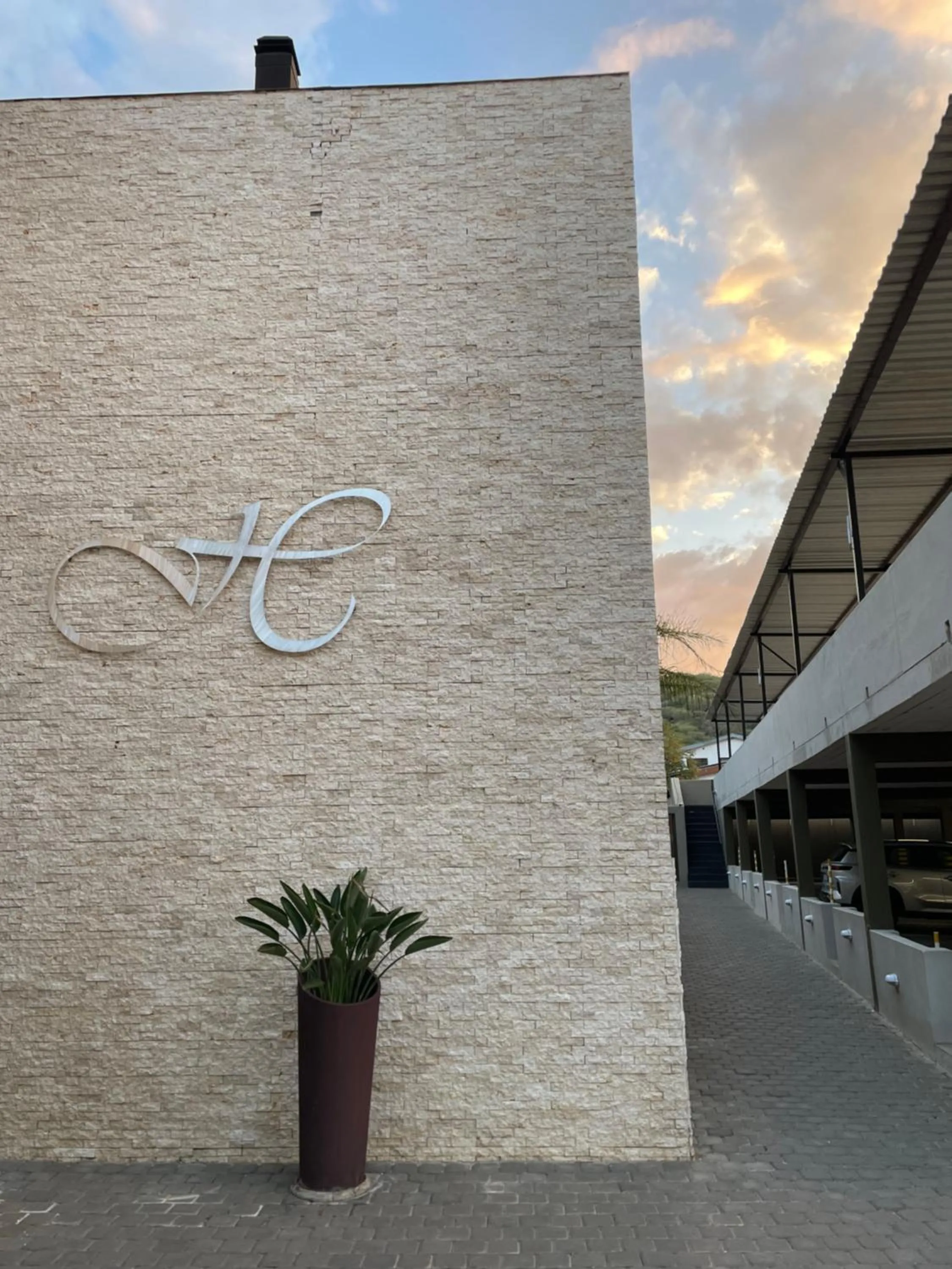 Day in Hillside Accommodation