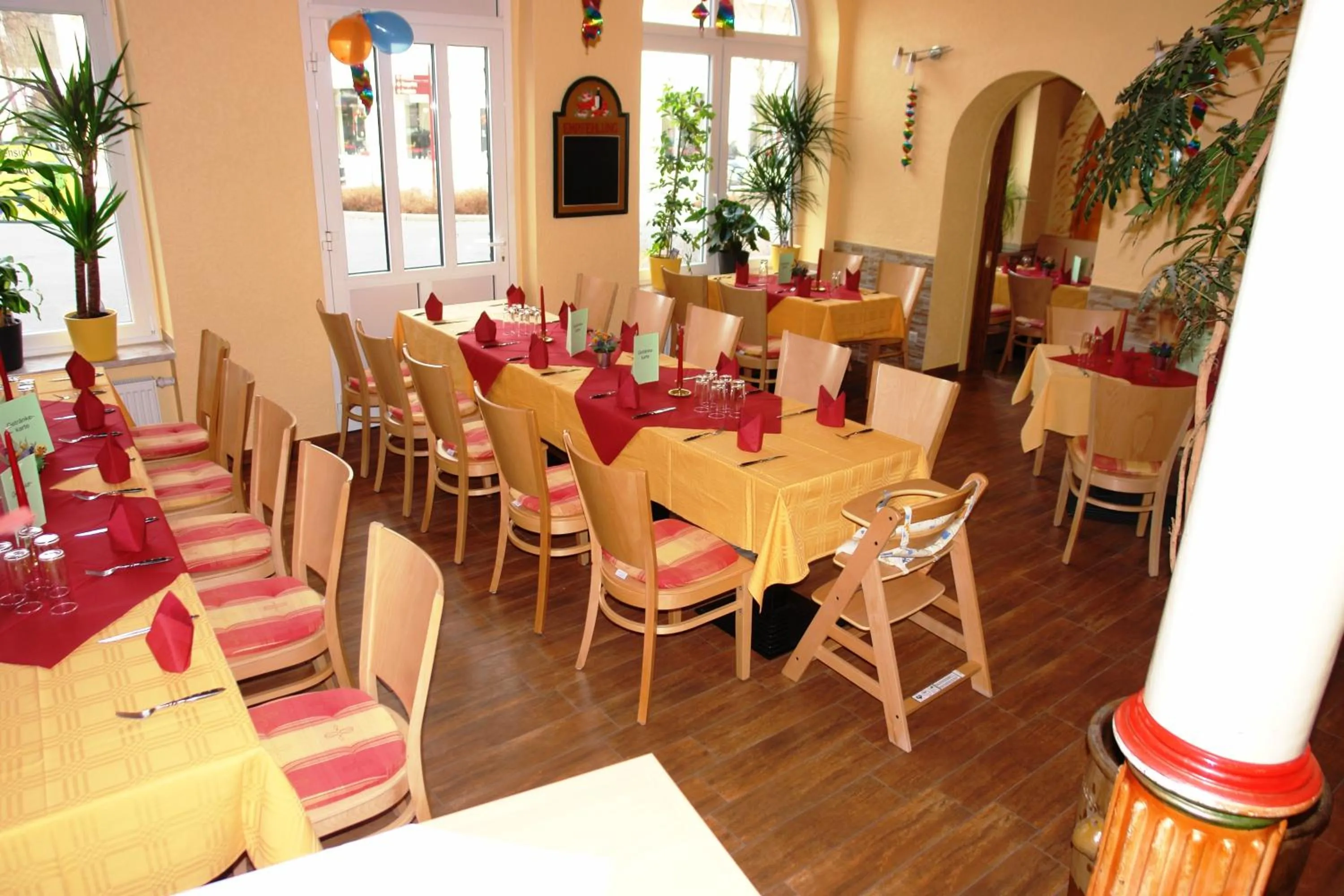 Restaurant/places to eat in Hotel-Pension Grüne Linde