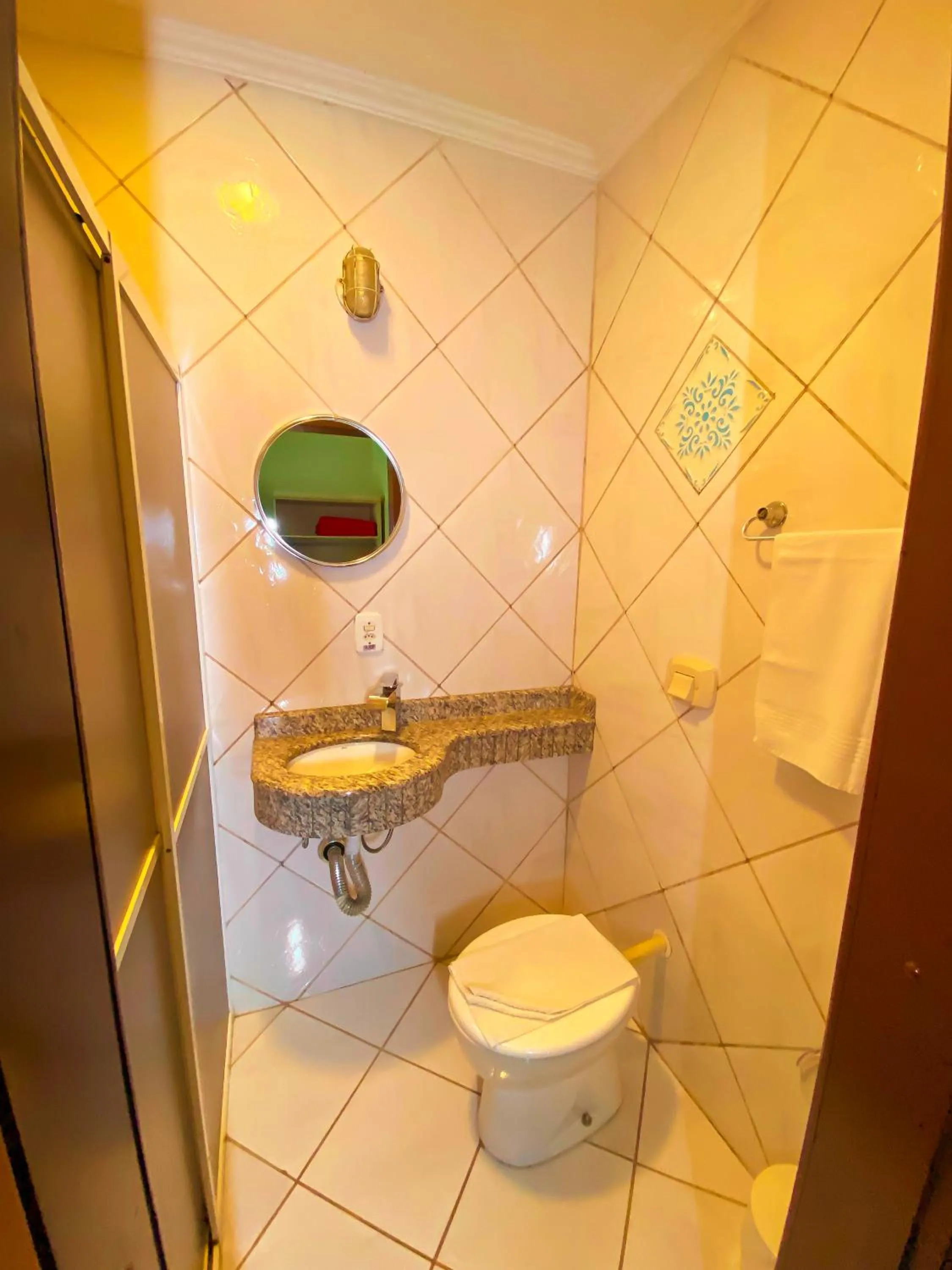 Toilet in Hotel Pousada Joao de Barro