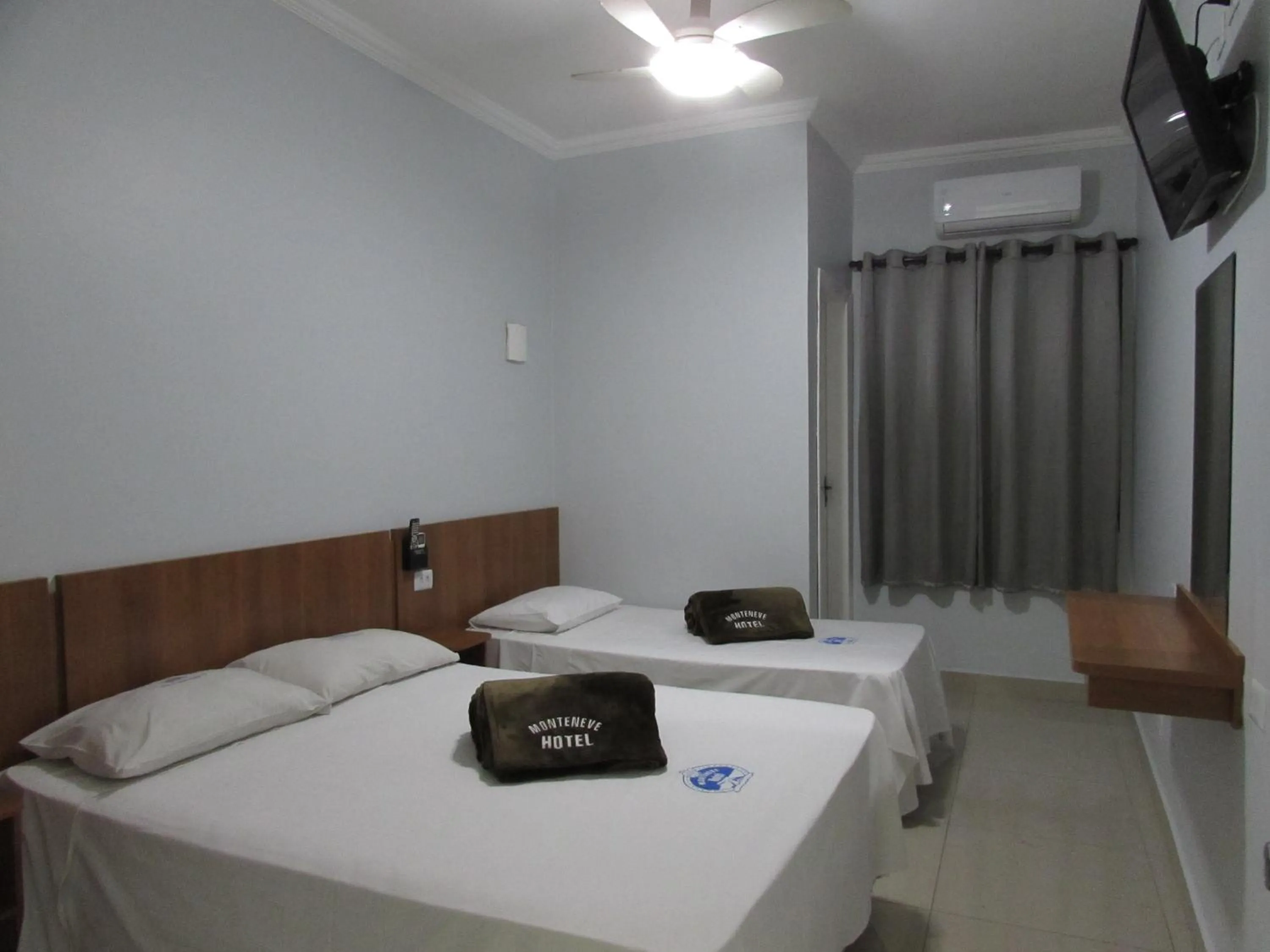 Bed in Hotel Monteneve