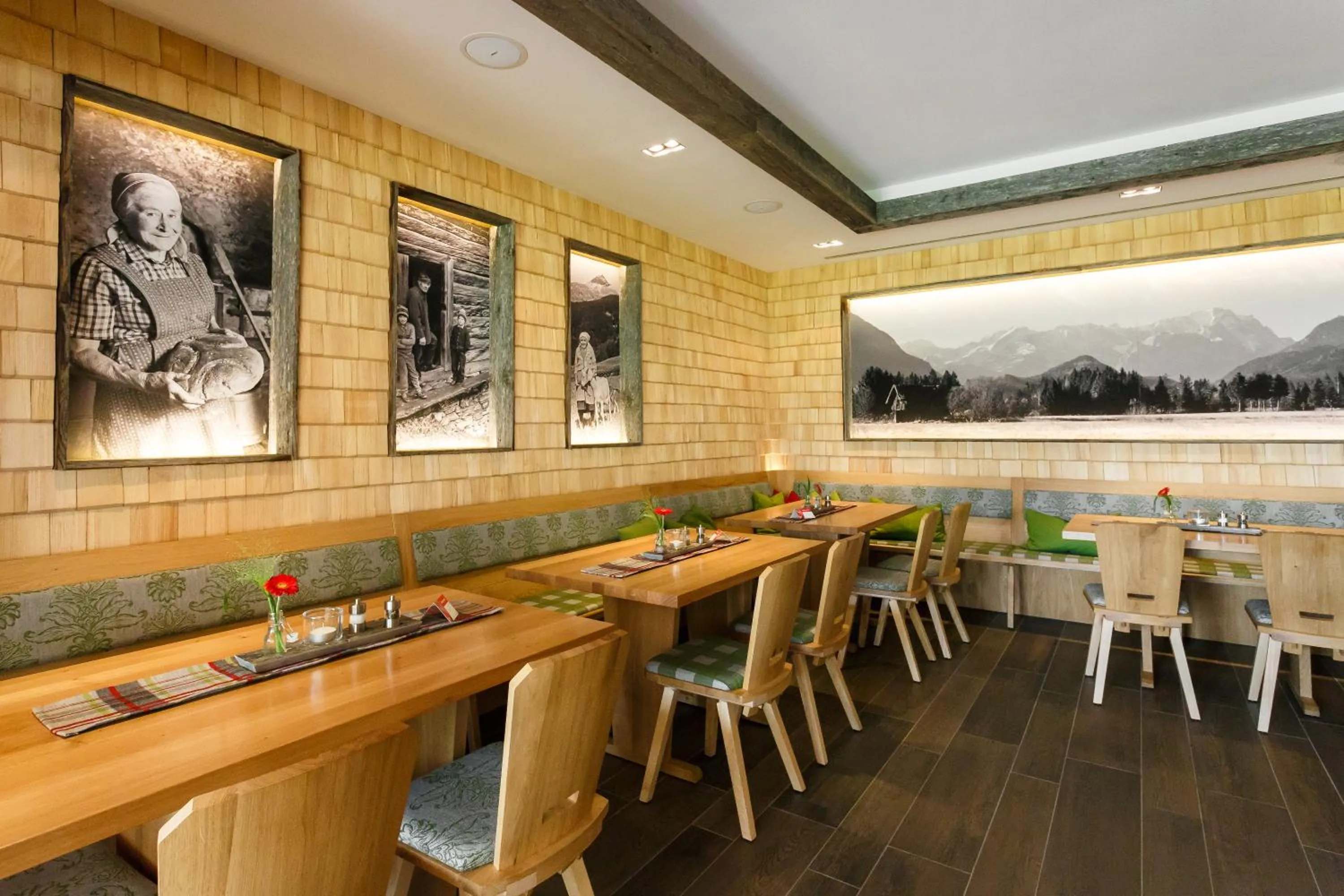 Restaurant/places to eat in Hotel Alpenblick