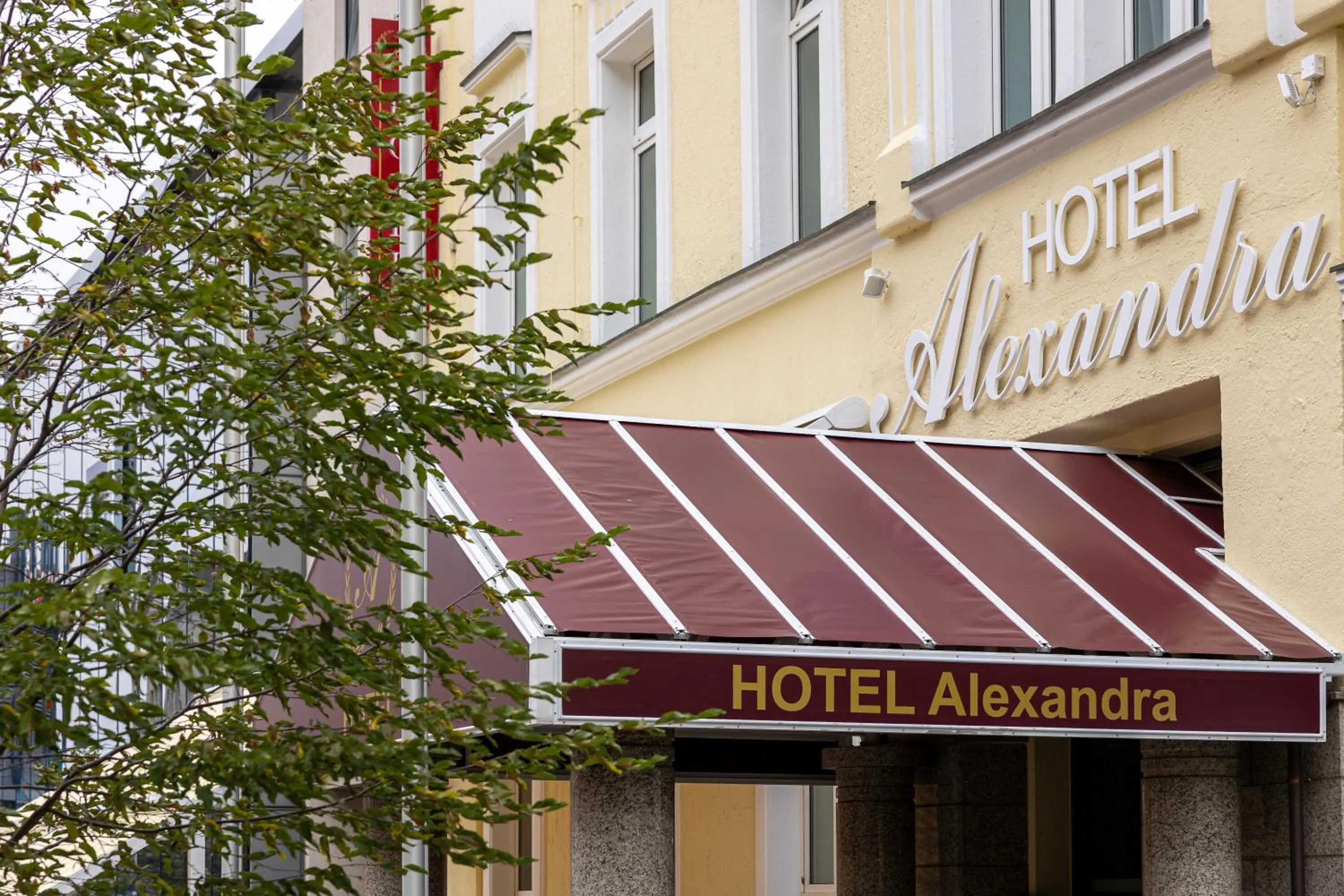 Property building in Hotel Alexandra