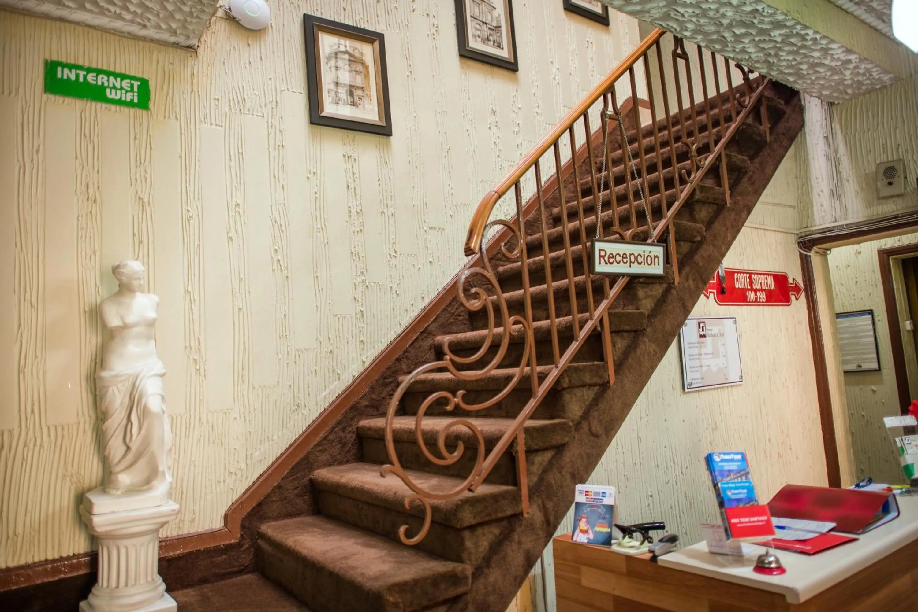 Lobby or reception in Hotel Sahara Inn