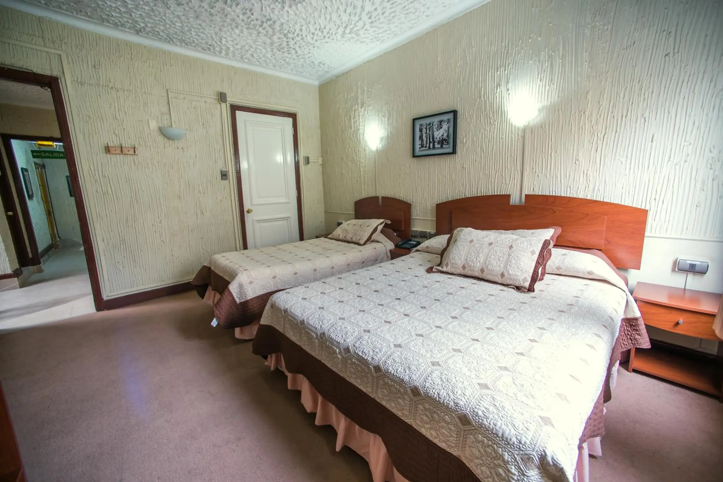 Twin Room in Hotel Sahara Inn Twin Room in Hotel Sahara Inn