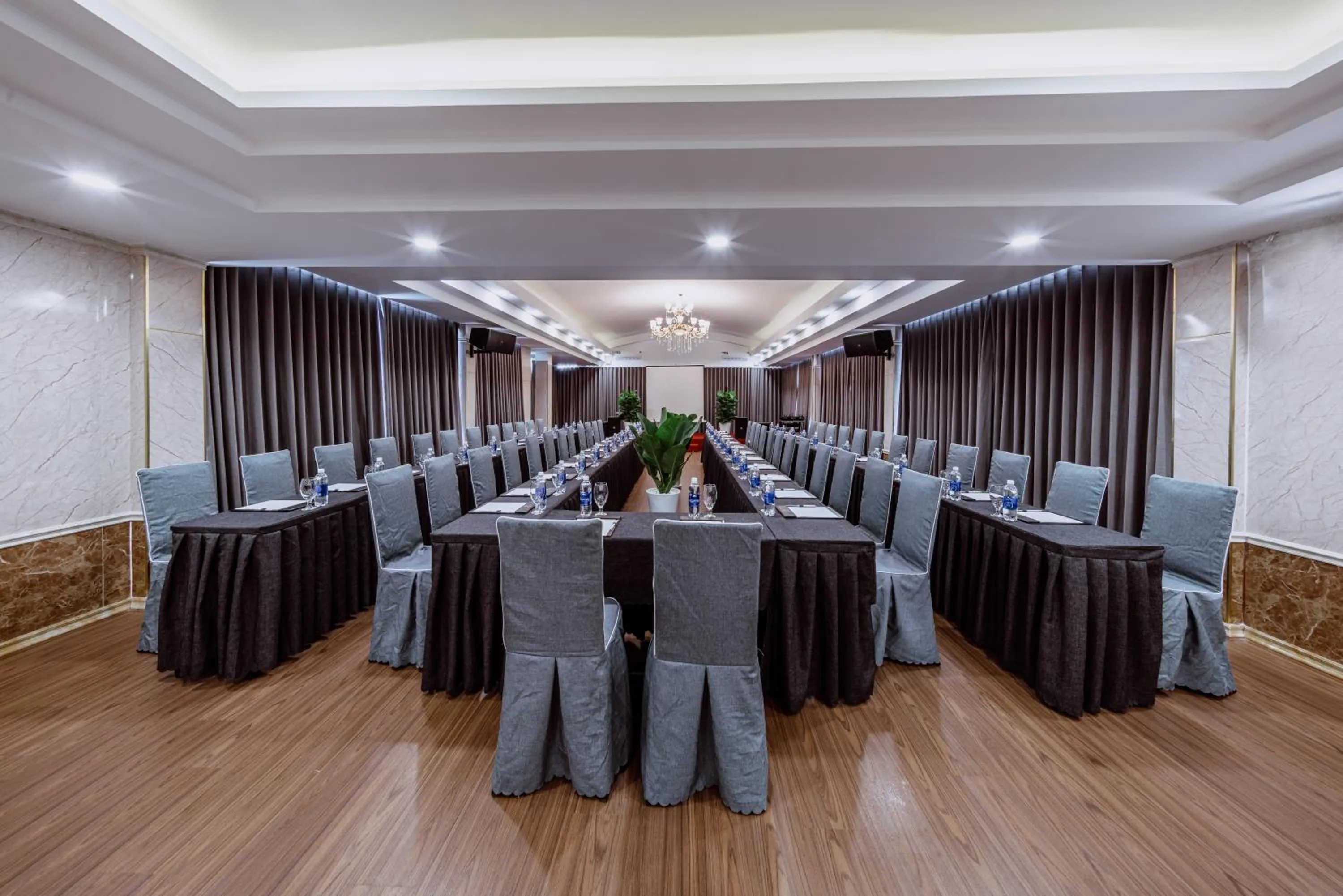 Business facilities in Happy Life Green Hotel