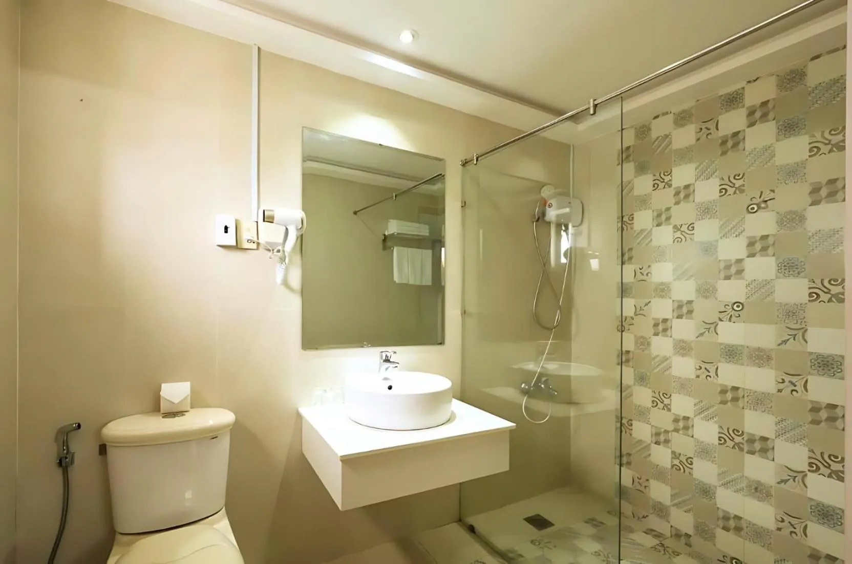 Bathroom in Happy Life Green Hotel