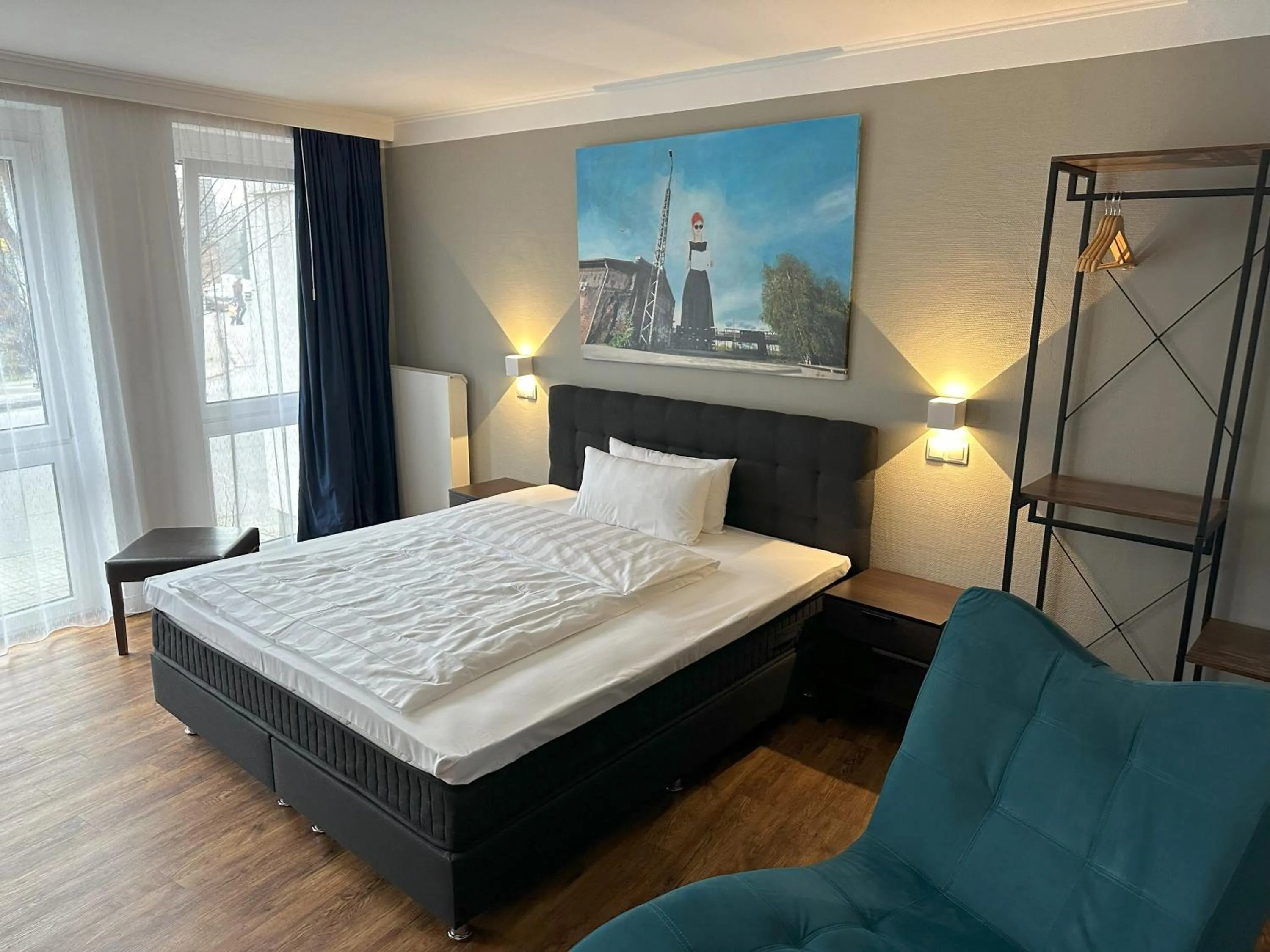 Photo of the whole room, Bed in Hotel52 Bergheim