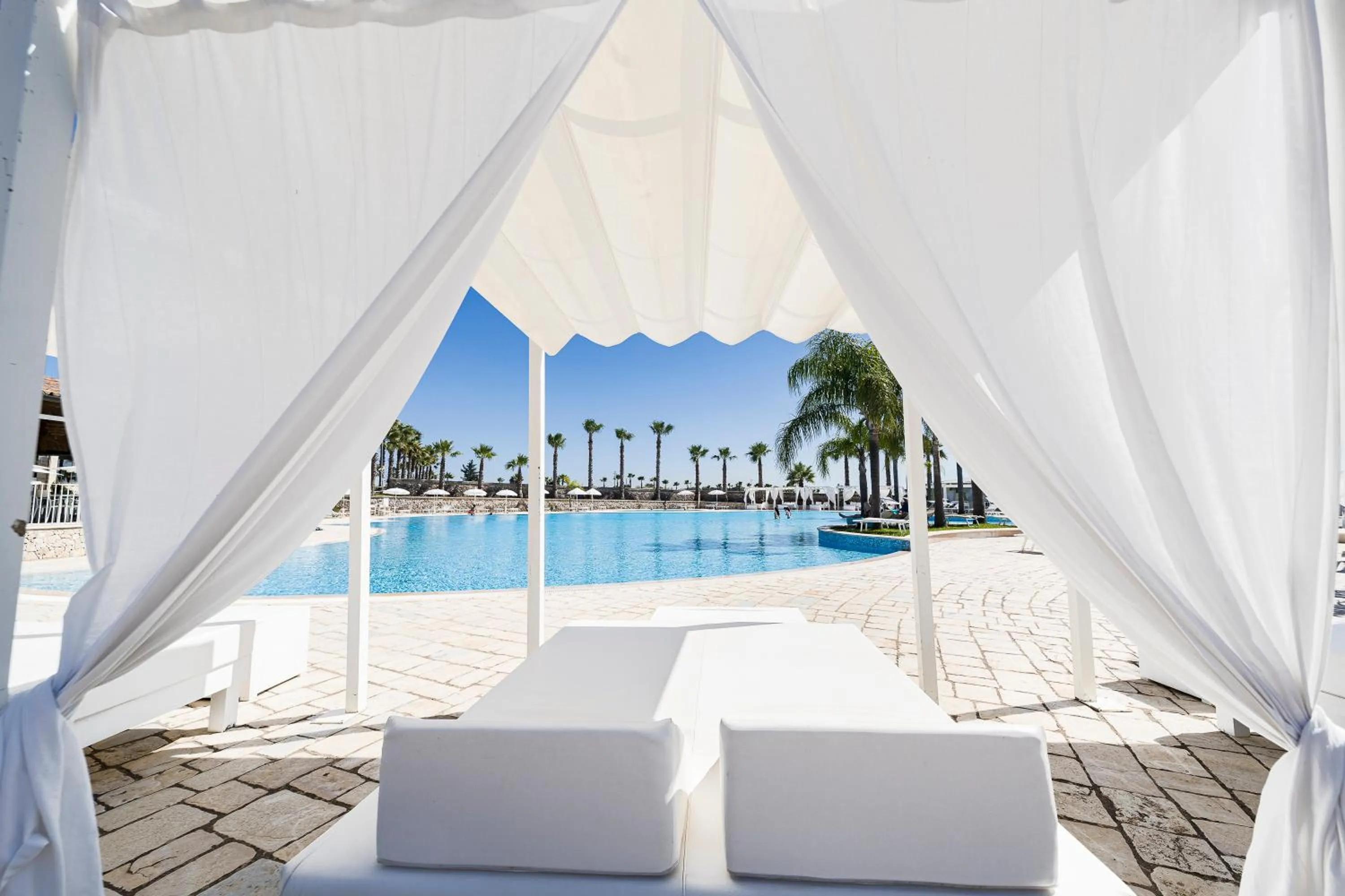 sunbed in La Restuccia Masseria Urban - DiscoHotel