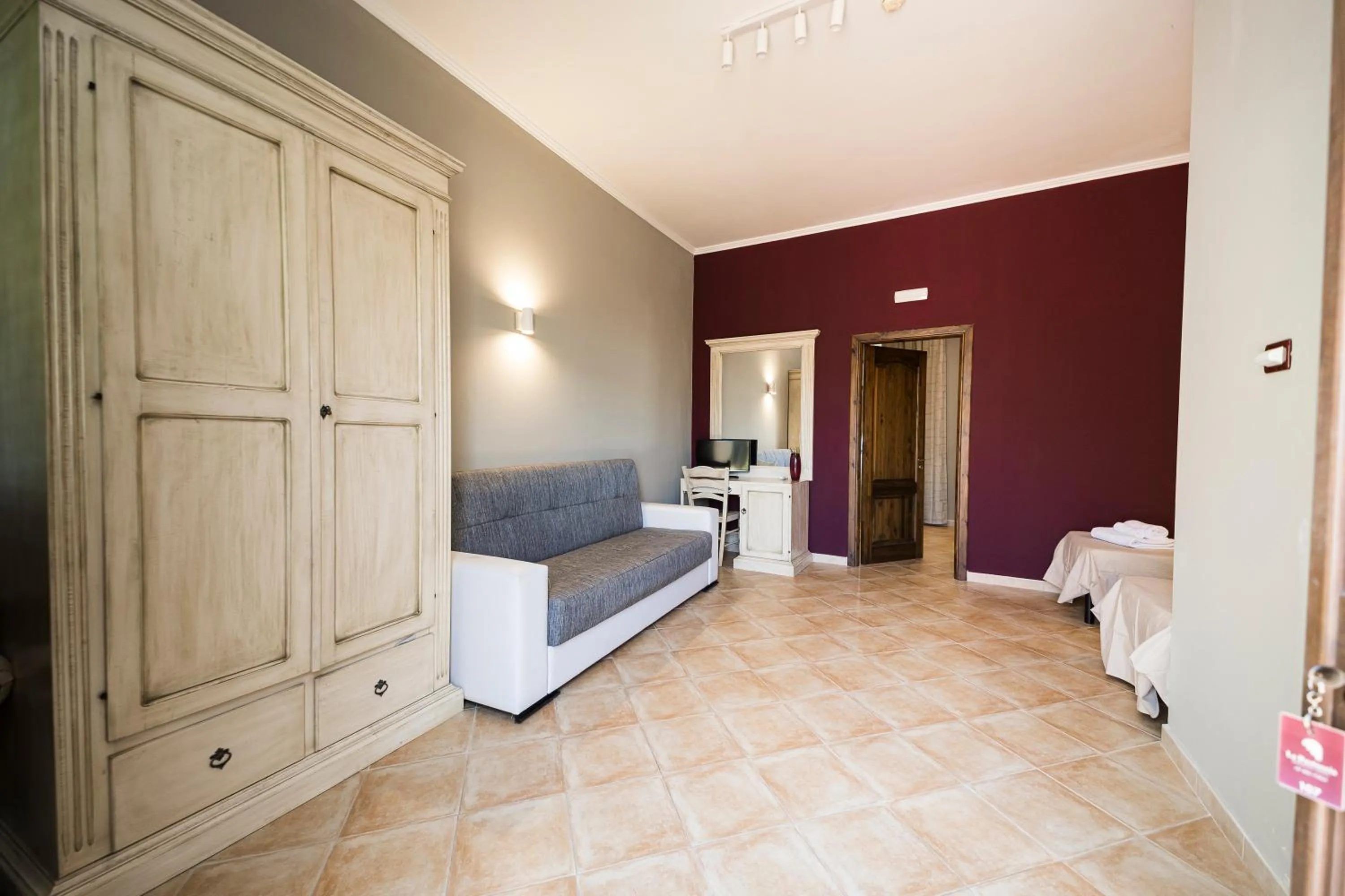 Photo of the whole room, Bed in La Restuccia Masseria Urban - DiscoHotel