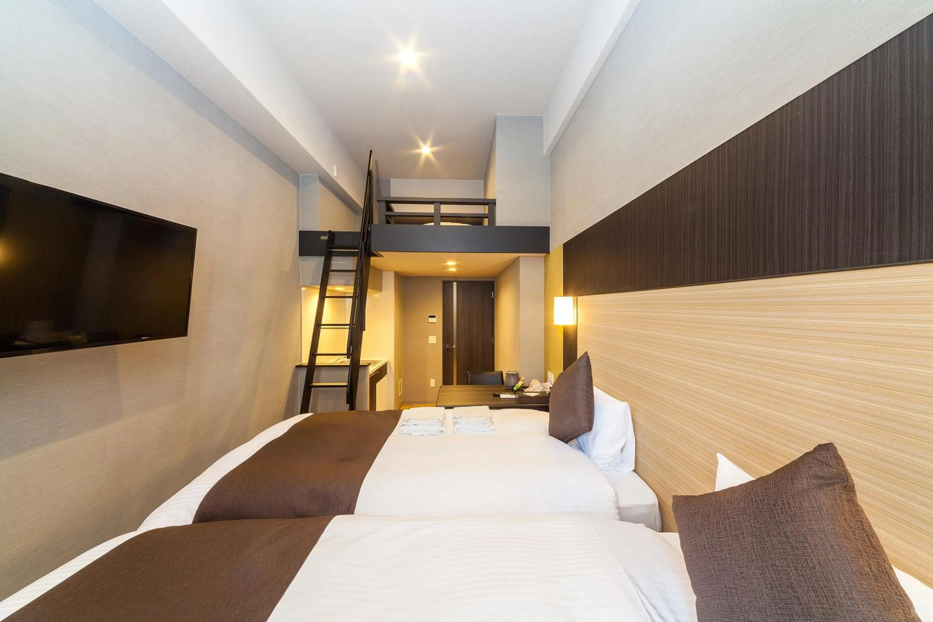 Photo of the whole room, Bed in HOTEL SUITE HIROSHIMA YOKOGAWA