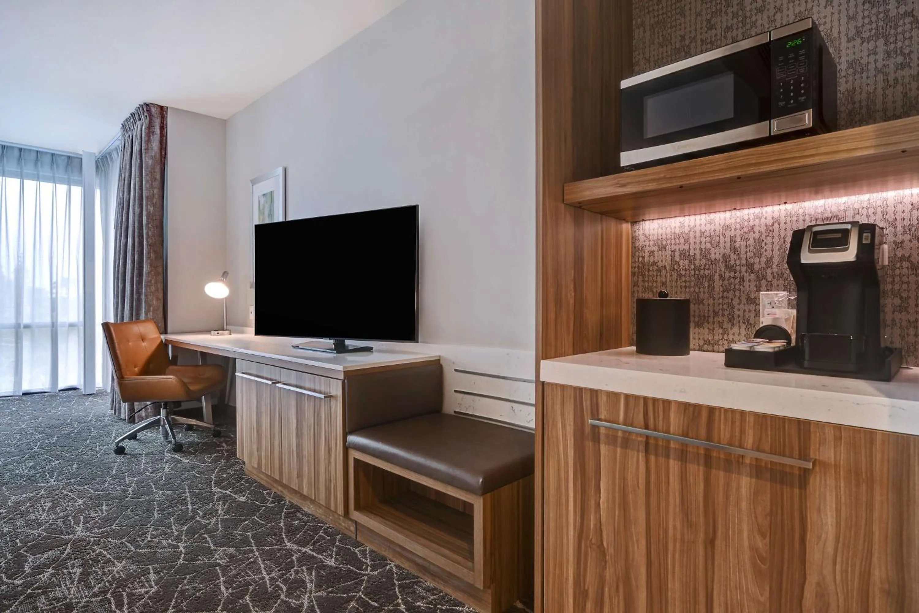 Bedroom in Hilton Garden Inn Anaheim Resort