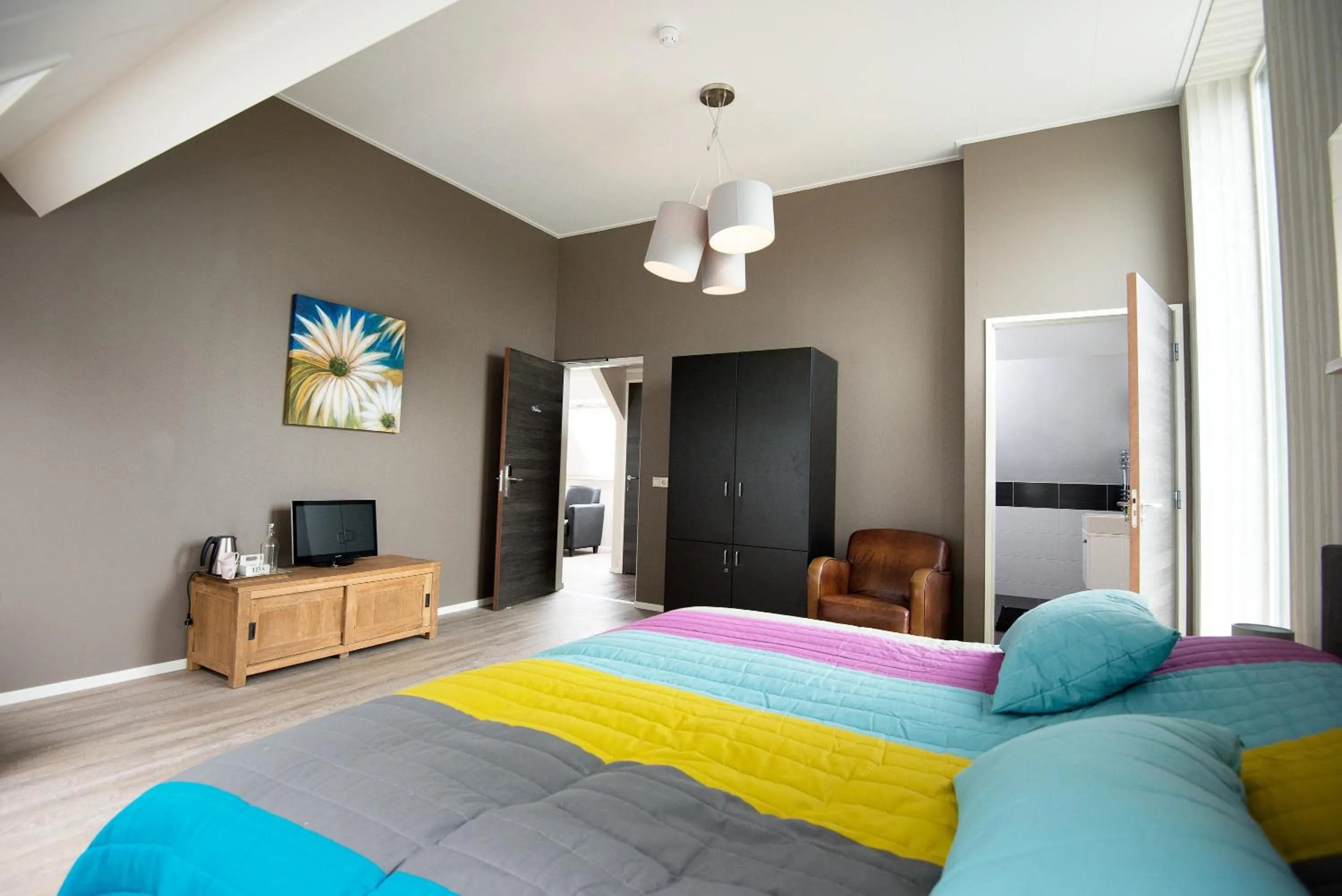 Photo of the whole room, Bed in B&B Groot Pepersgoed