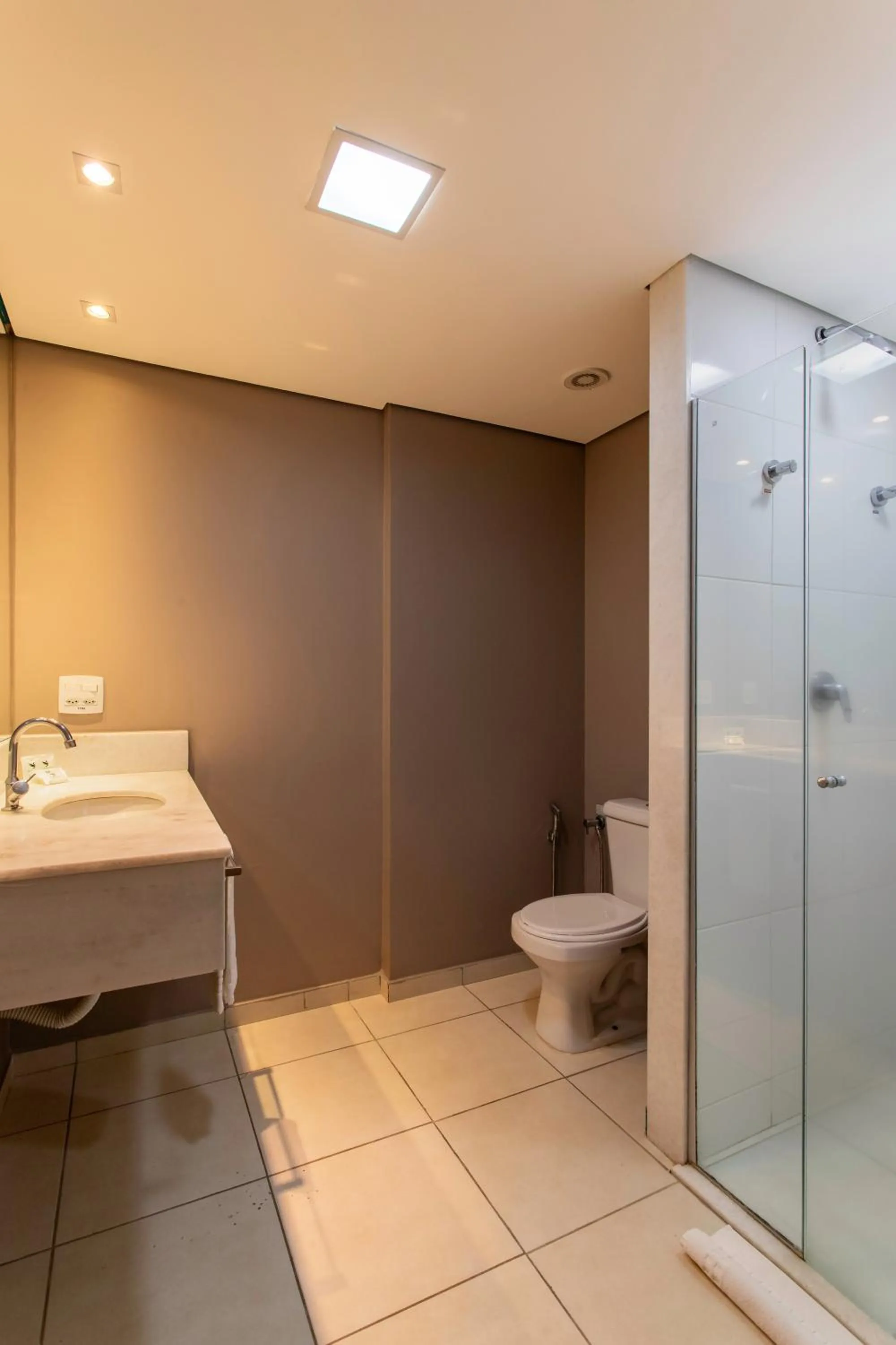 Shower in Suntory Hotel