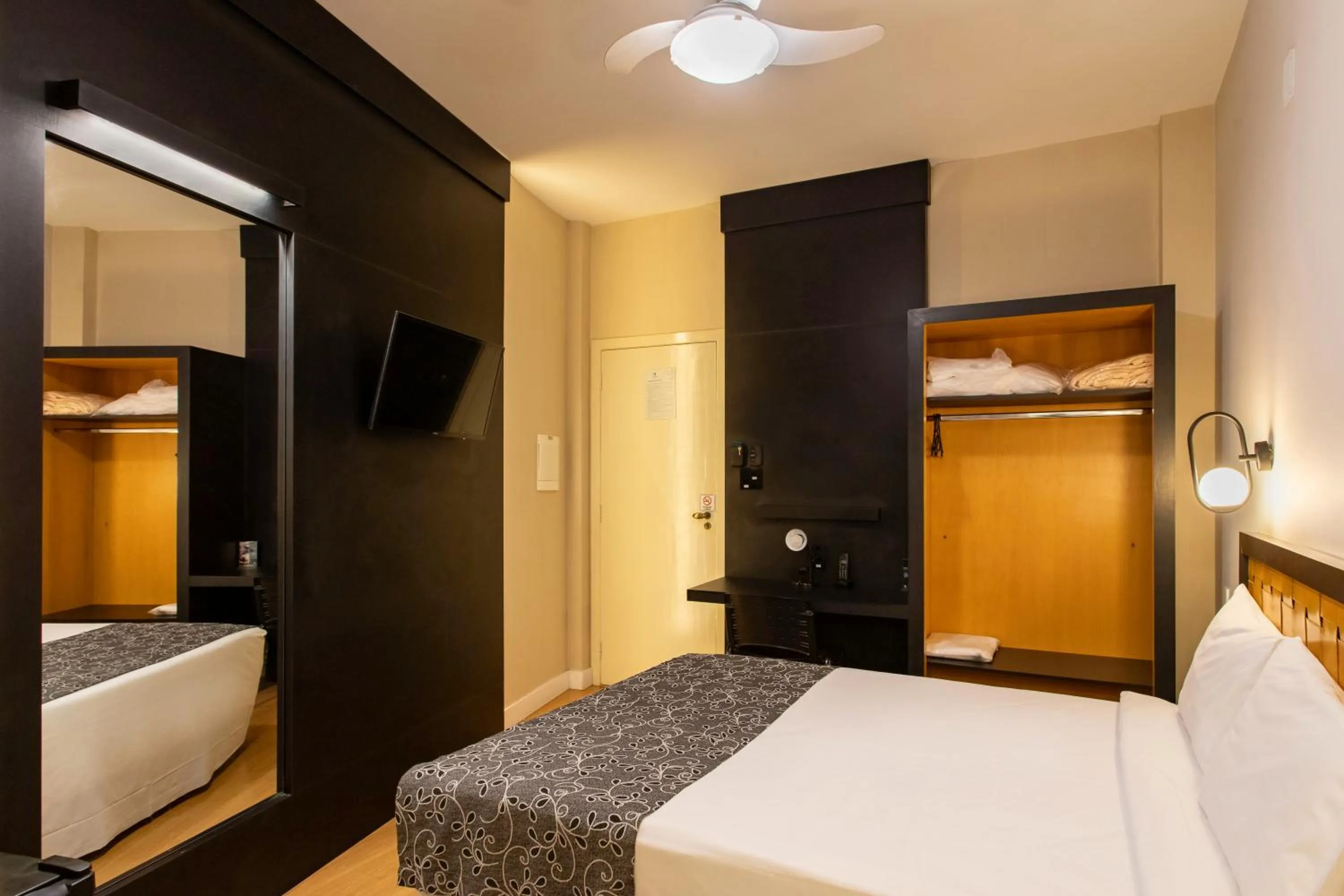 Bed in Suntory Hotel