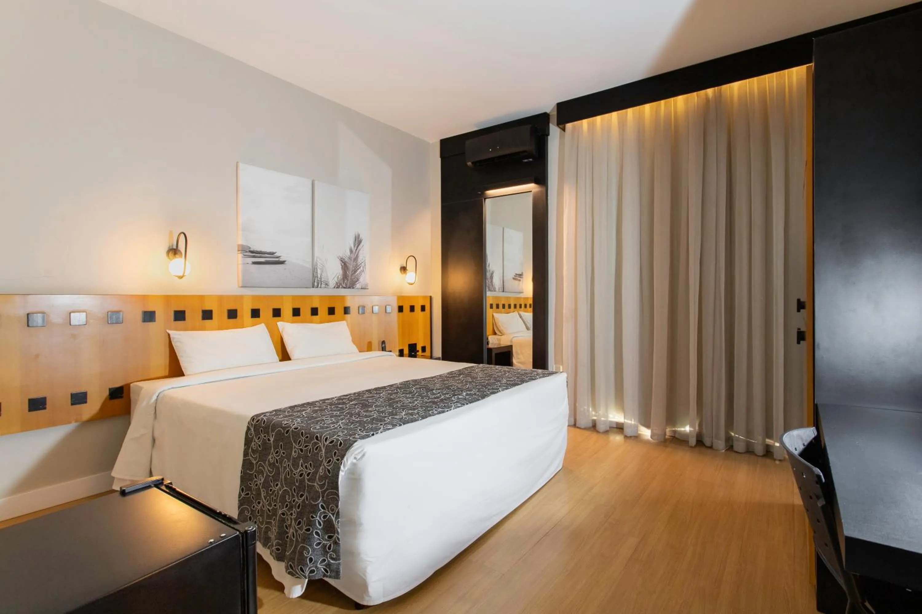 Bed in Suntory Hotel