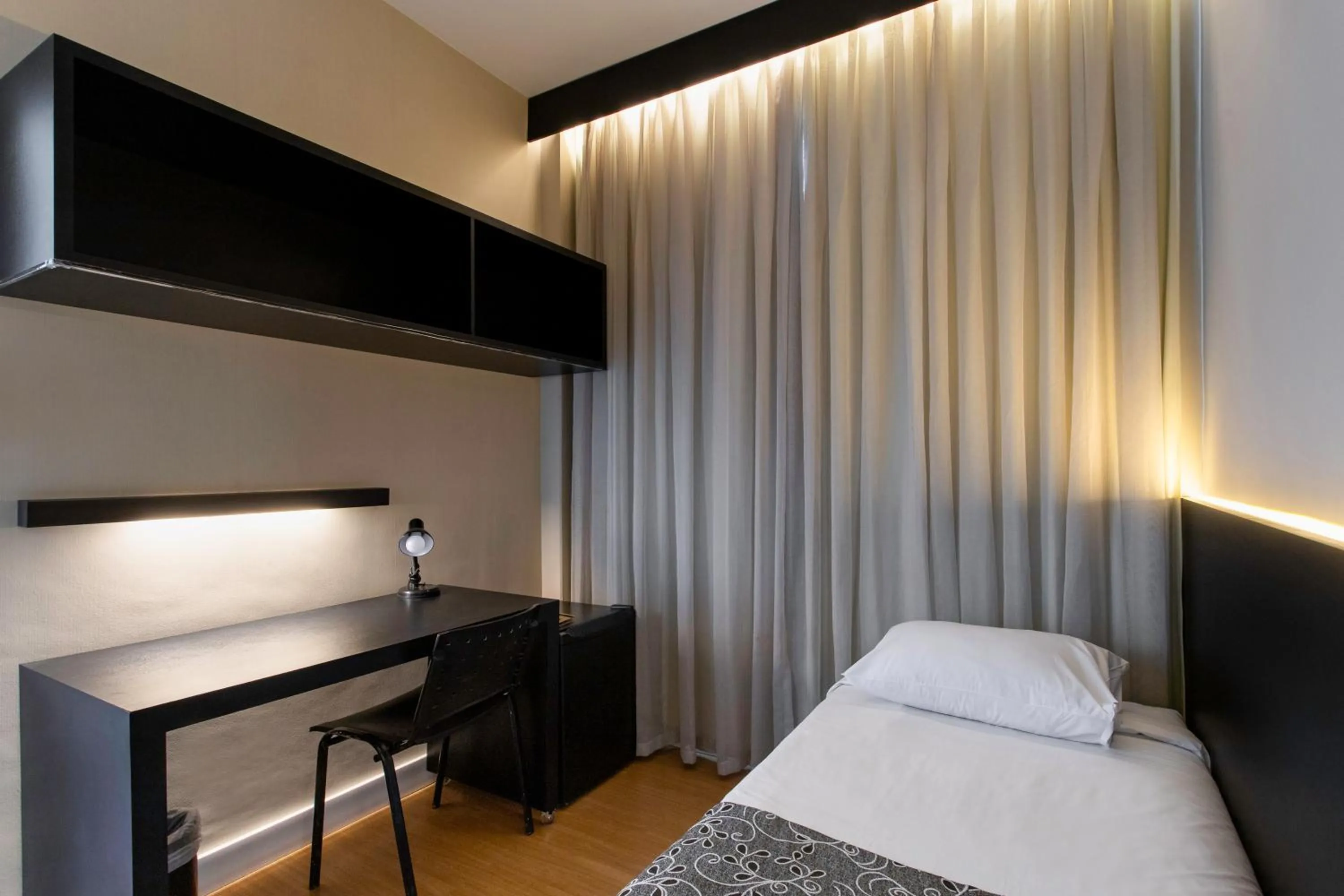 Bed in Suntory Hotel