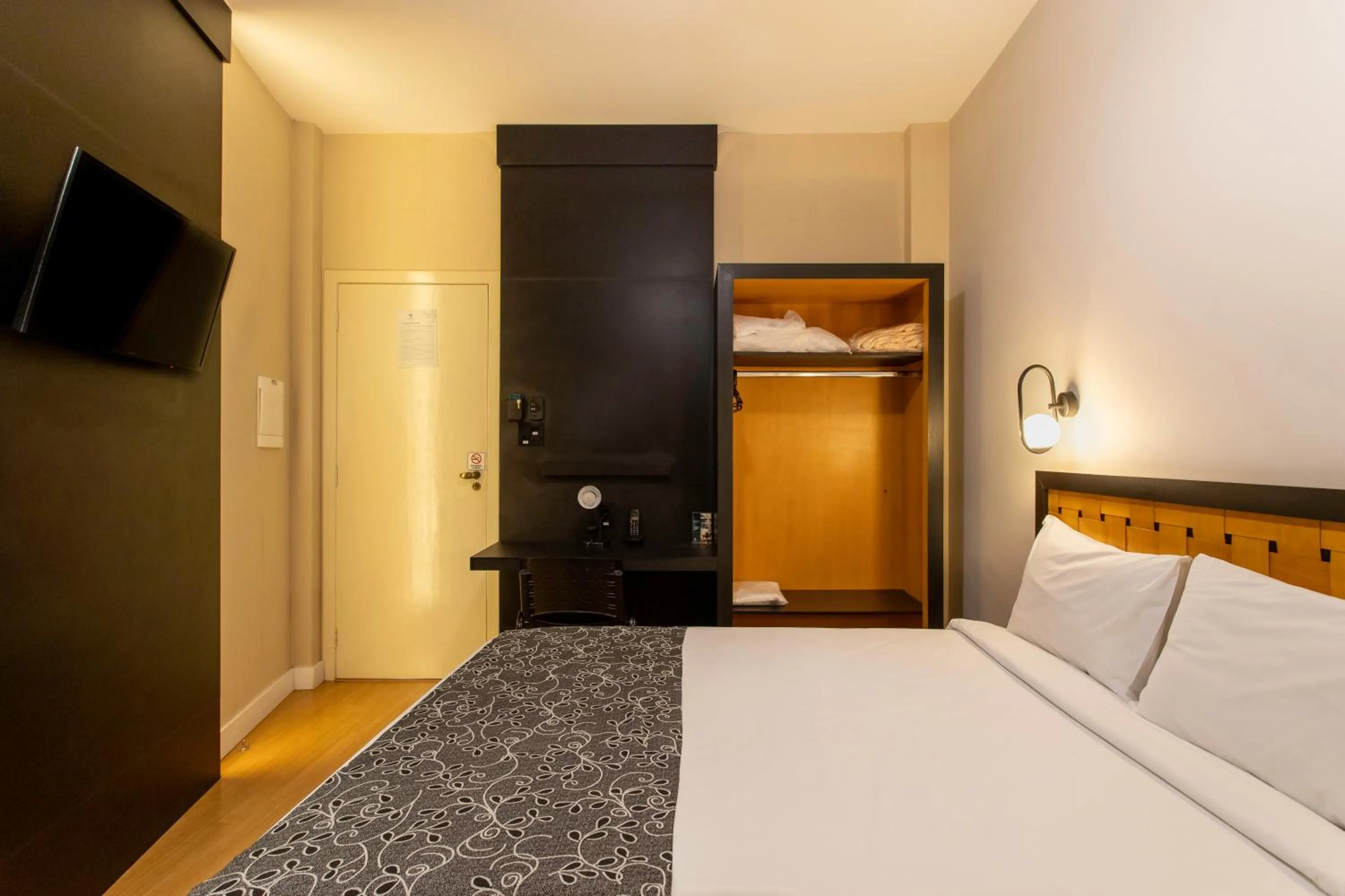 Bed in Suntory Hotel