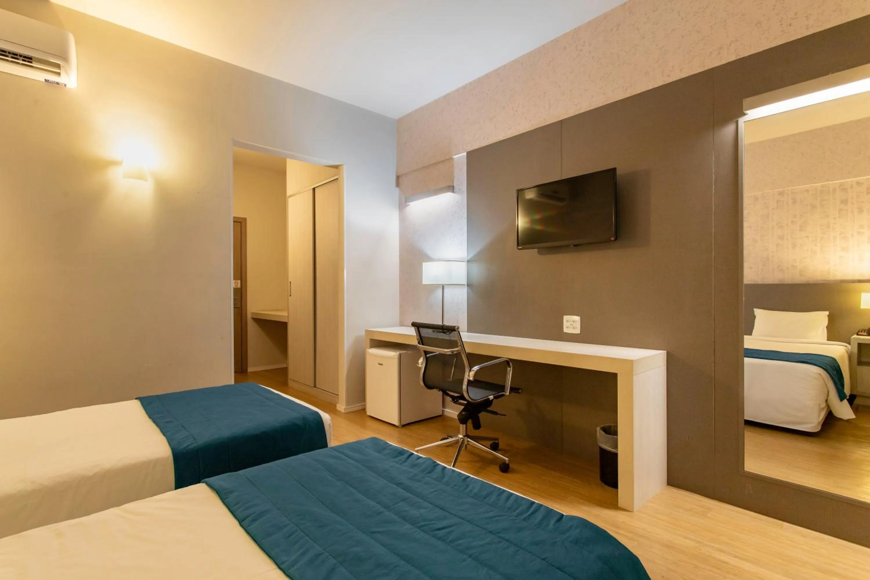 Bed in Suntory Hotel