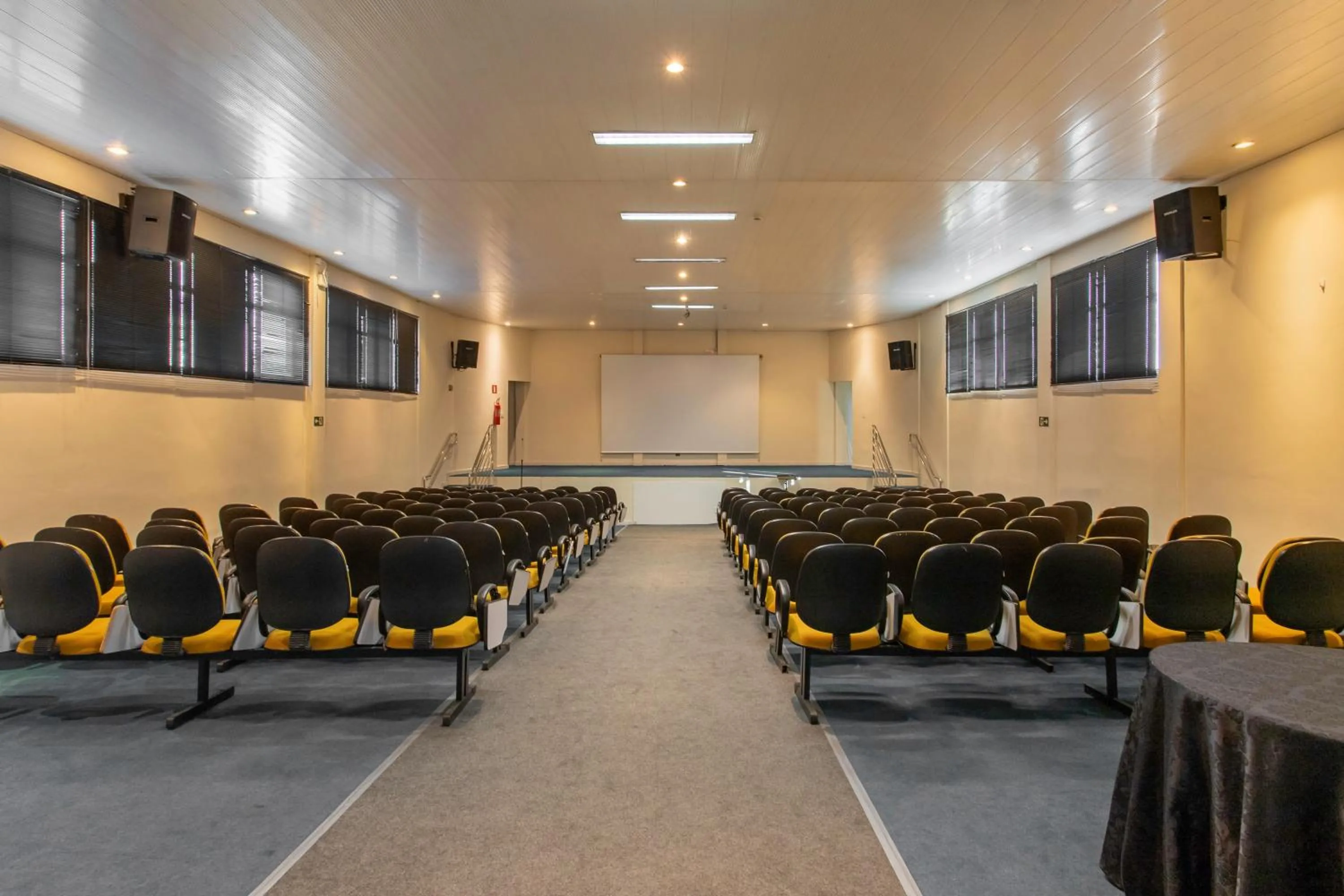 Meeting/conference room in Suntory Hotel