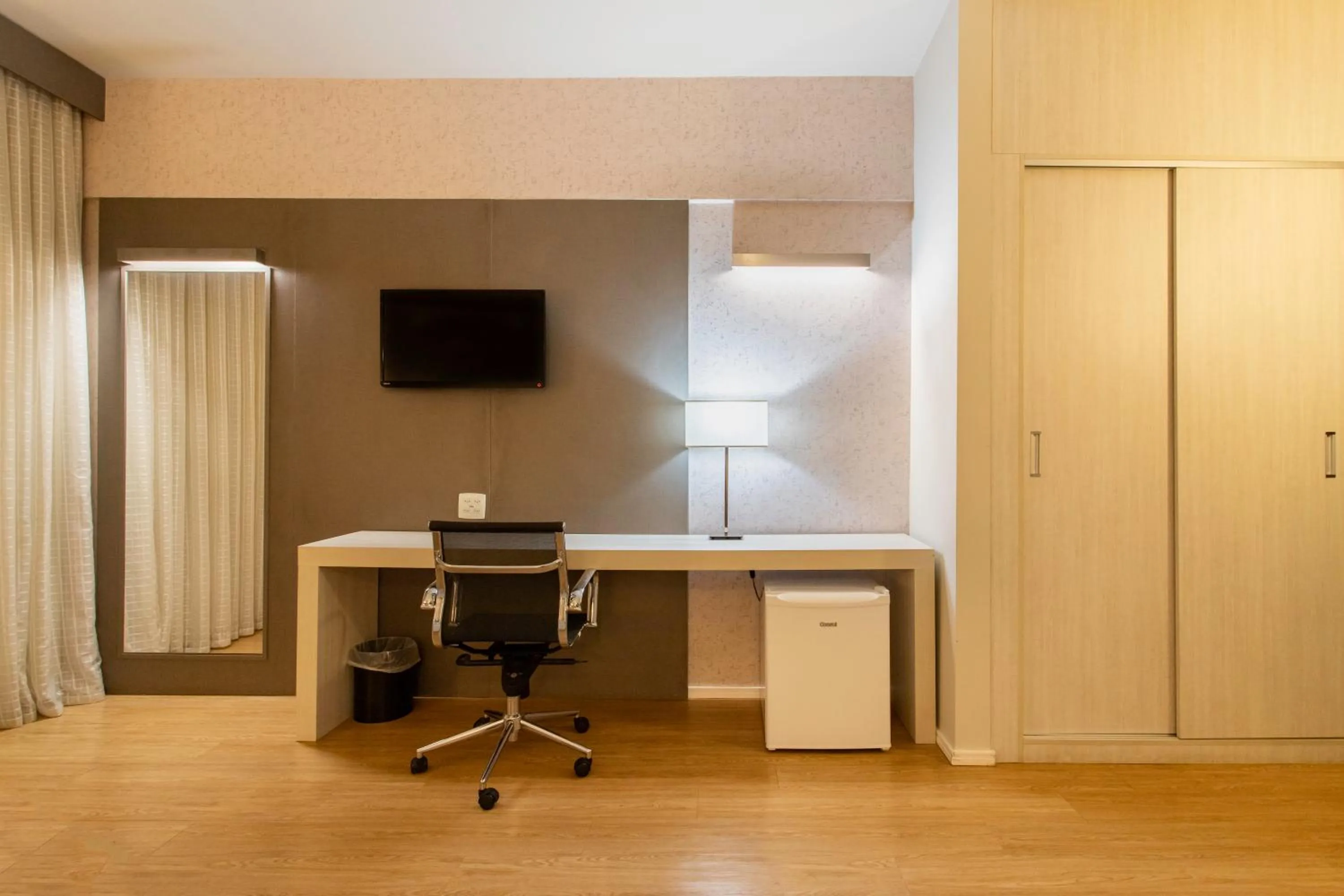 TV and multimedia in Suntory Hotel