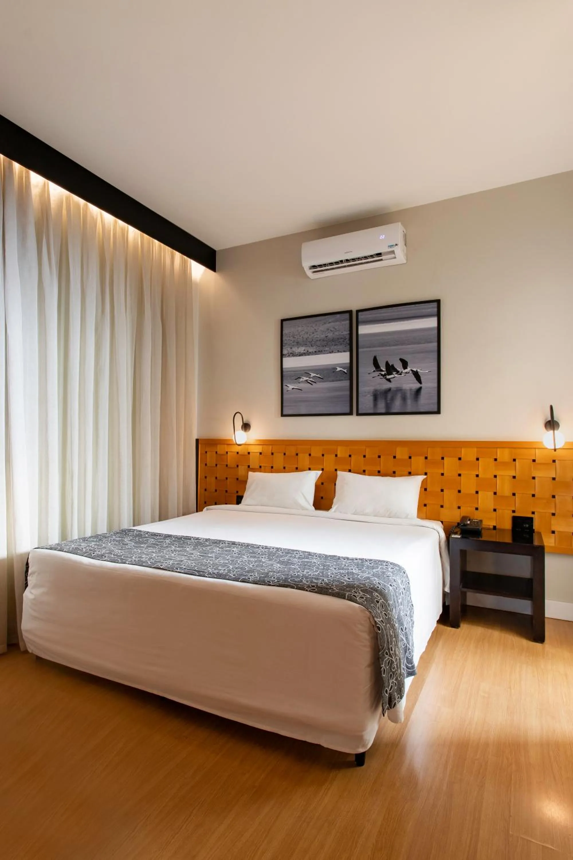 Bed in Suntory Hotel