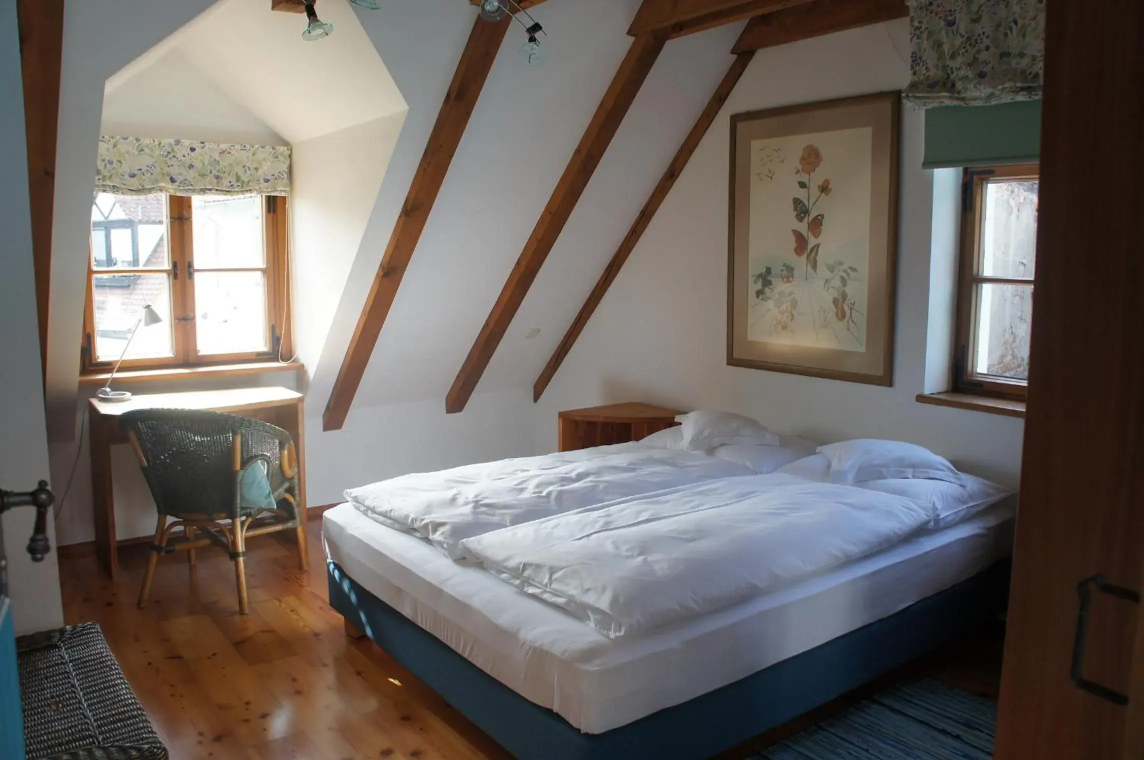 Queen Room - single occupancy in Hotel Schwarzer Adler Queen Room - single occupancy in Hotel Schwarzer Adler