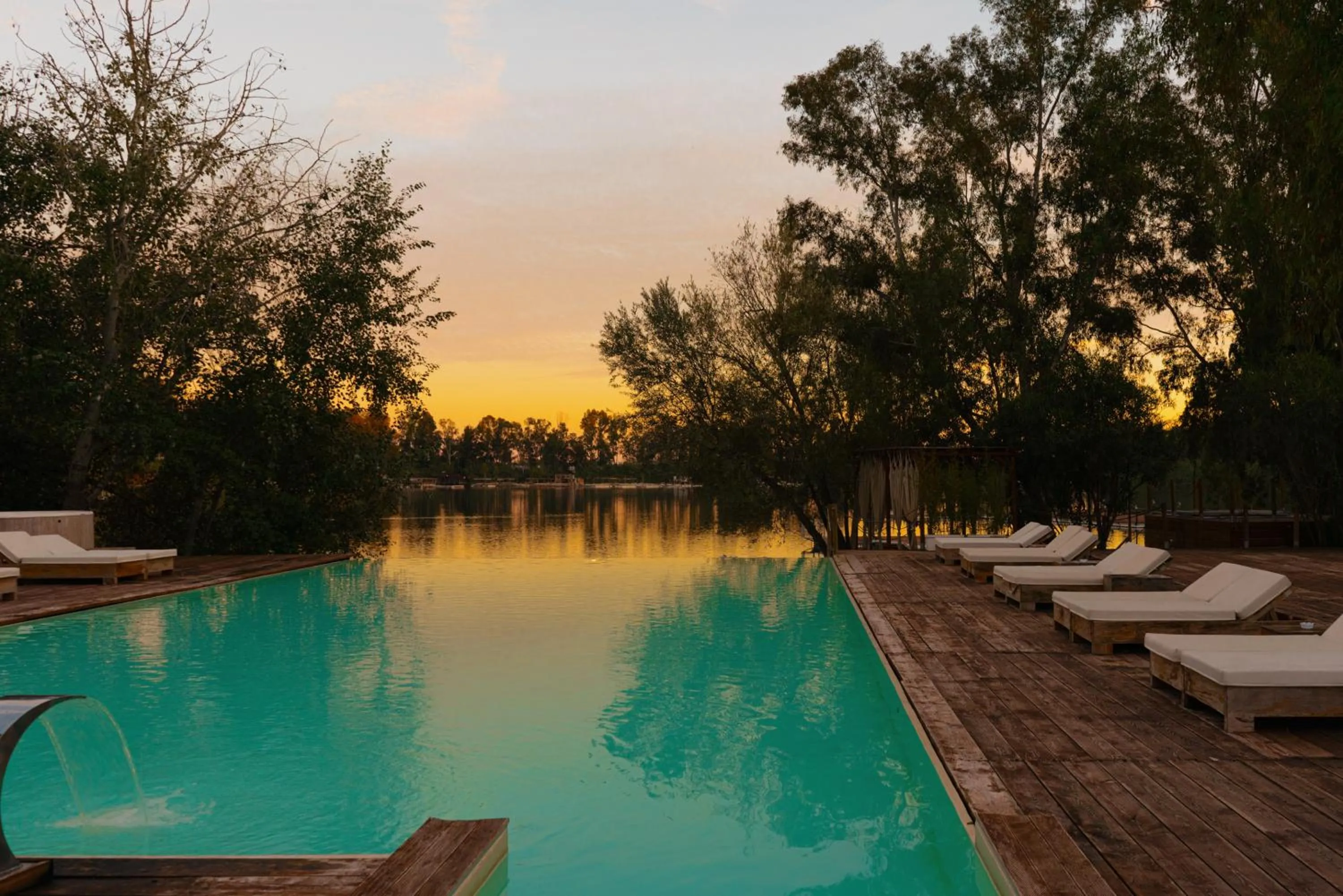 Swimming pool in Nabi Resort Glamping & SPA