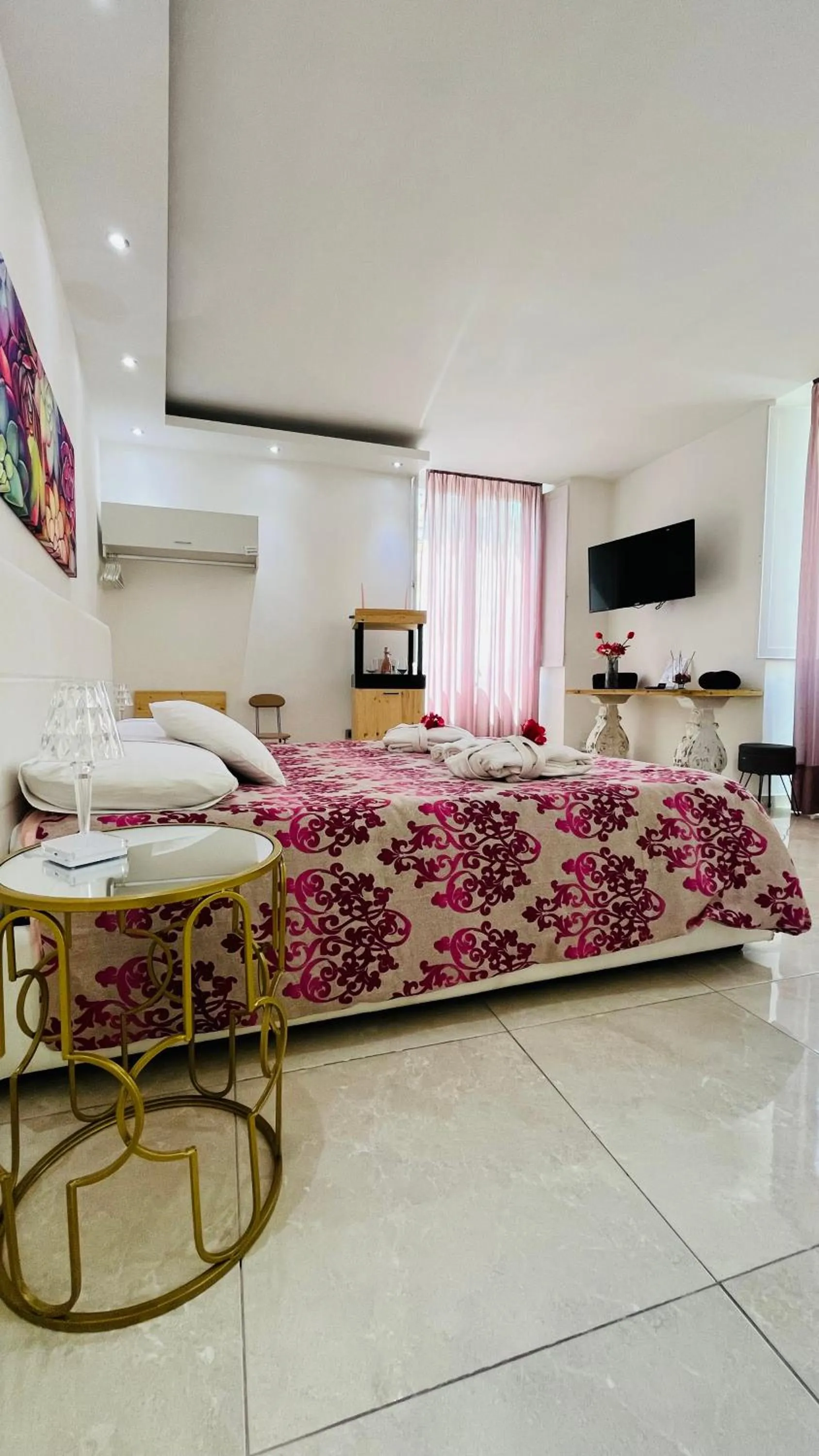 Photo of the whole room, Bed in La Meridiana - centro storico di Pizzo