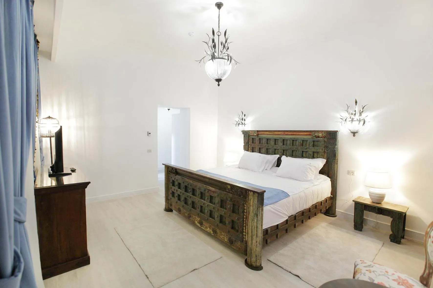 Photo of the whole room, Bed in Excelsior Boutique Hotel Sinaia