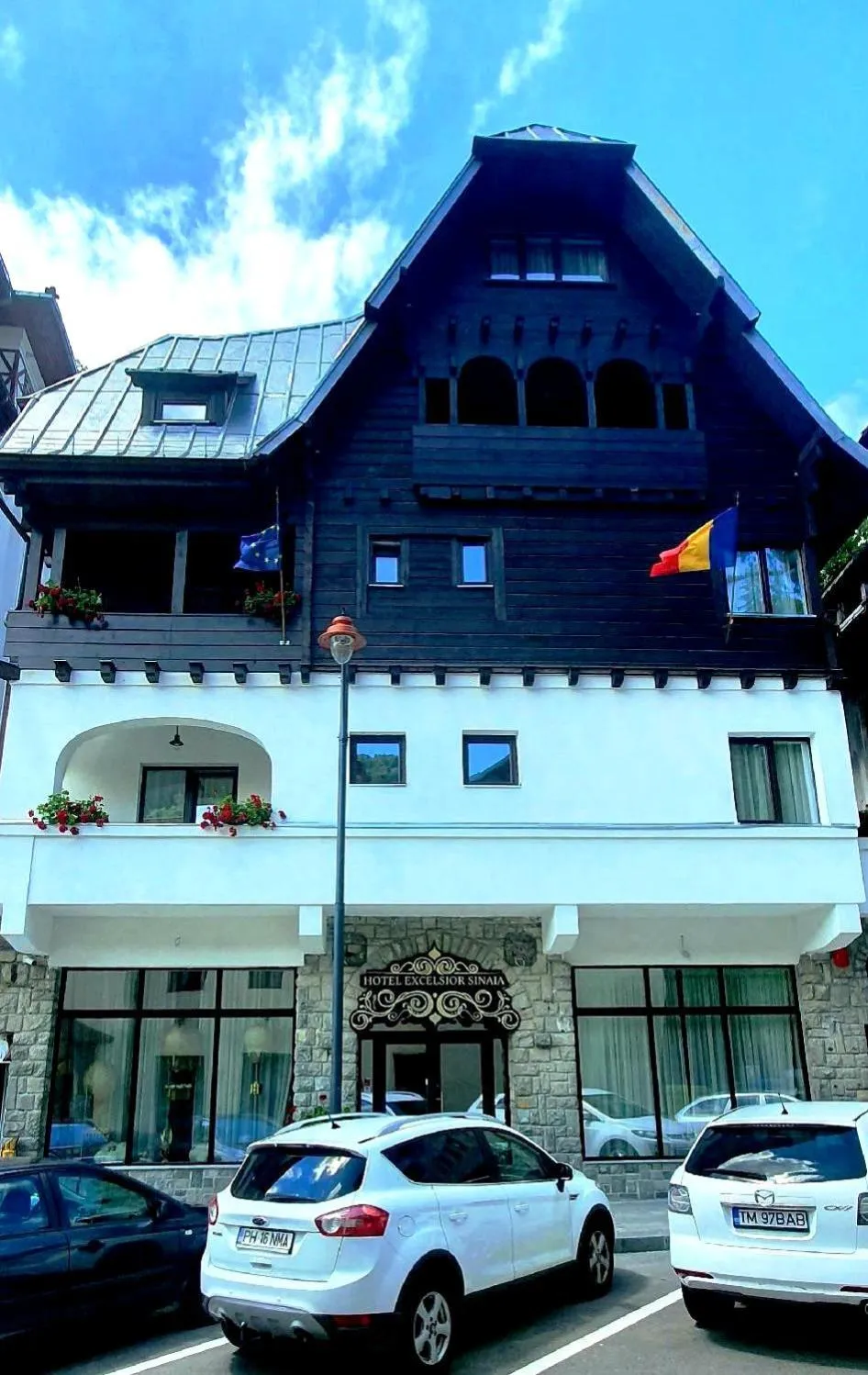 Facade/entrance in Excelsior Boutique Hotel Sinaia