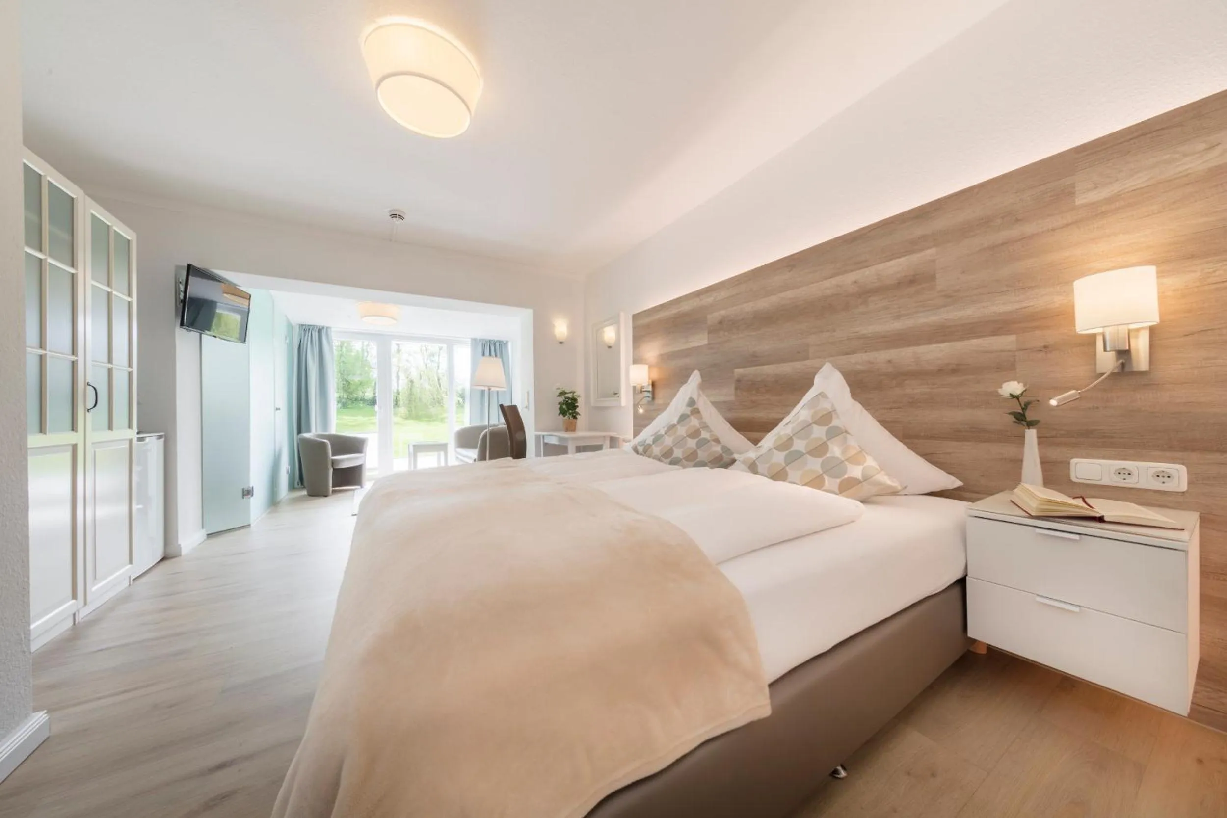 Bedroom, Bed in HofHotel Krähenberg