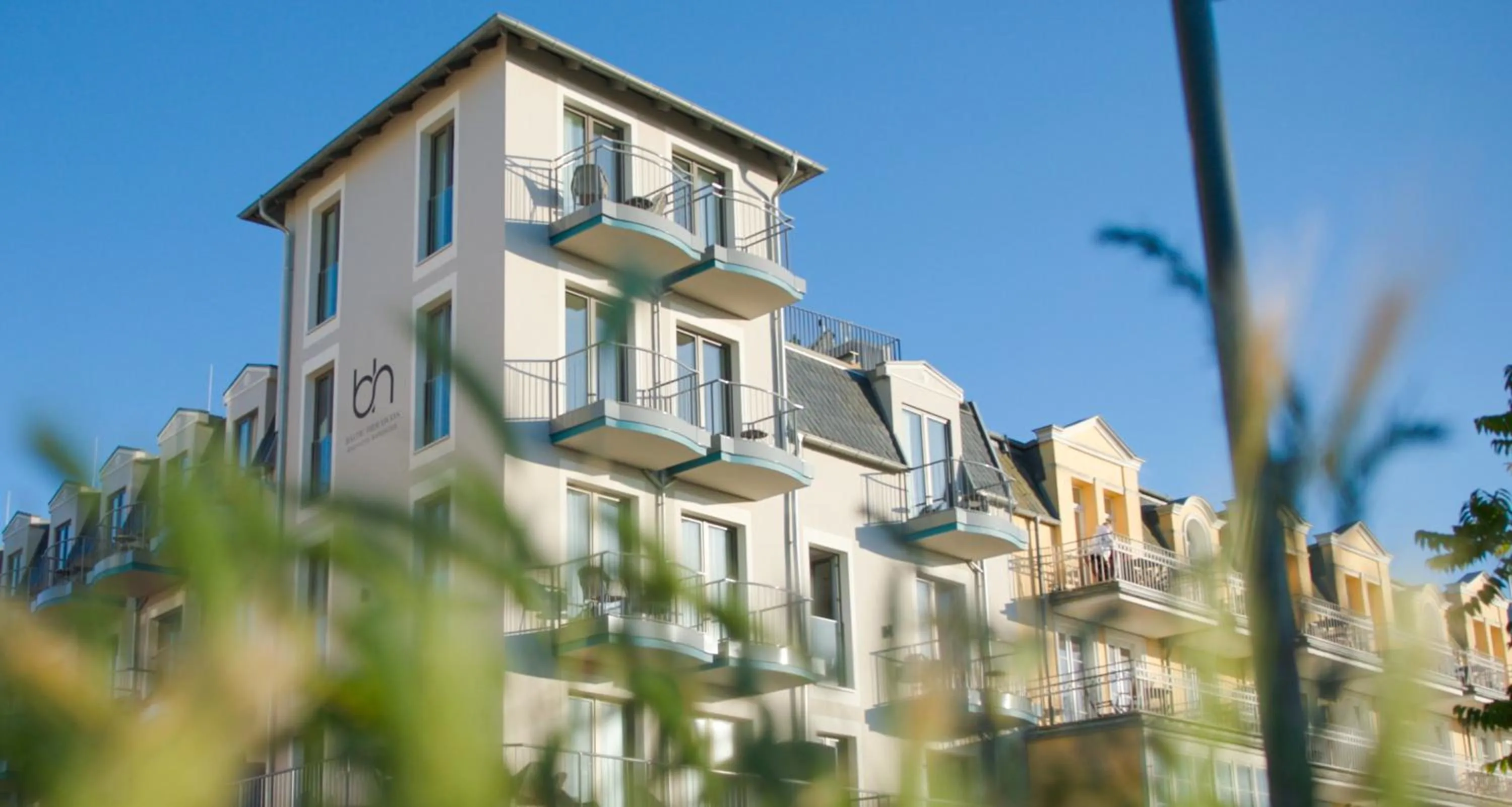 Property building in Baltic Hideaways Beach Hotel Warnemünde